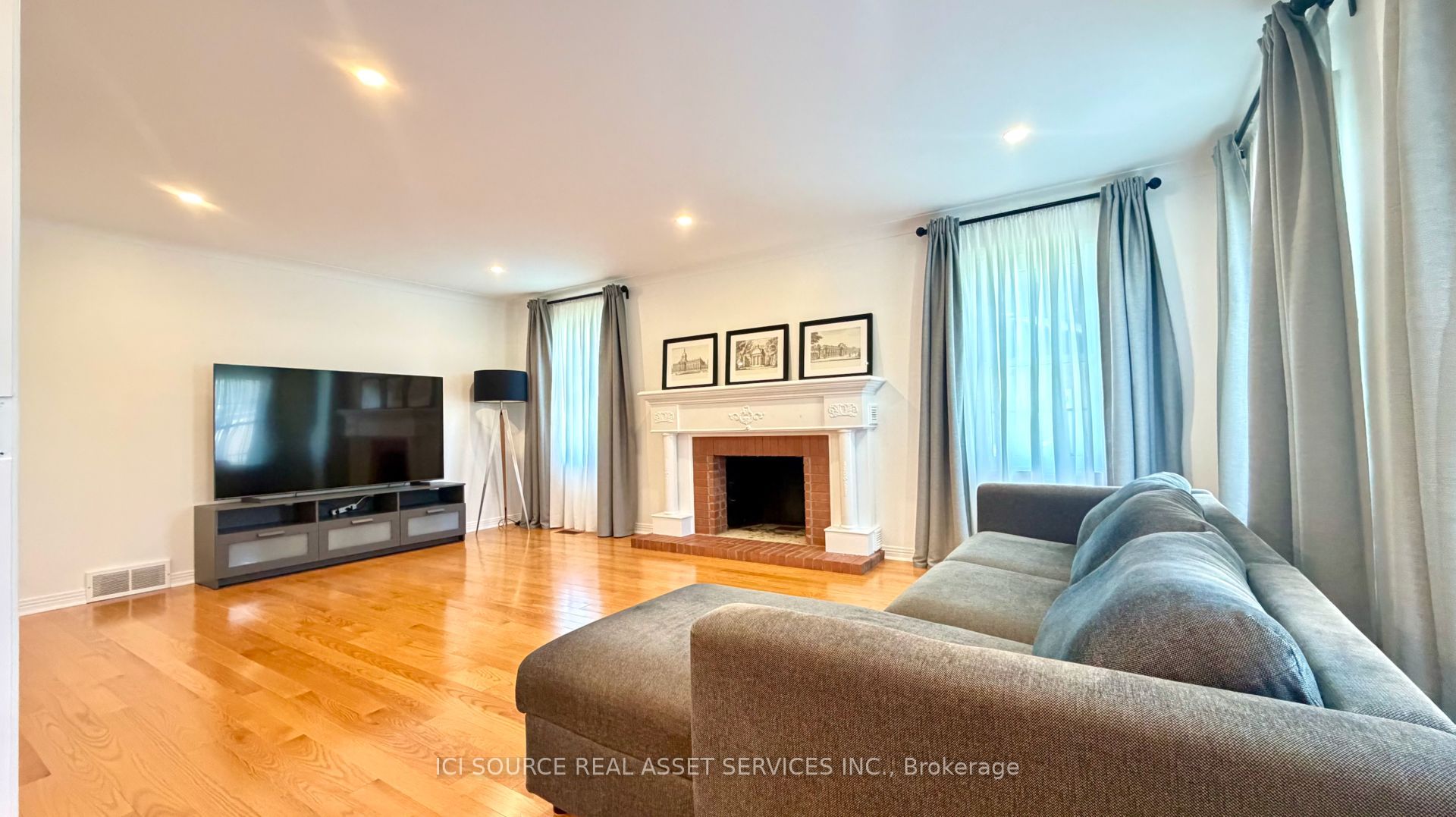 1920 Belvedere Crescent