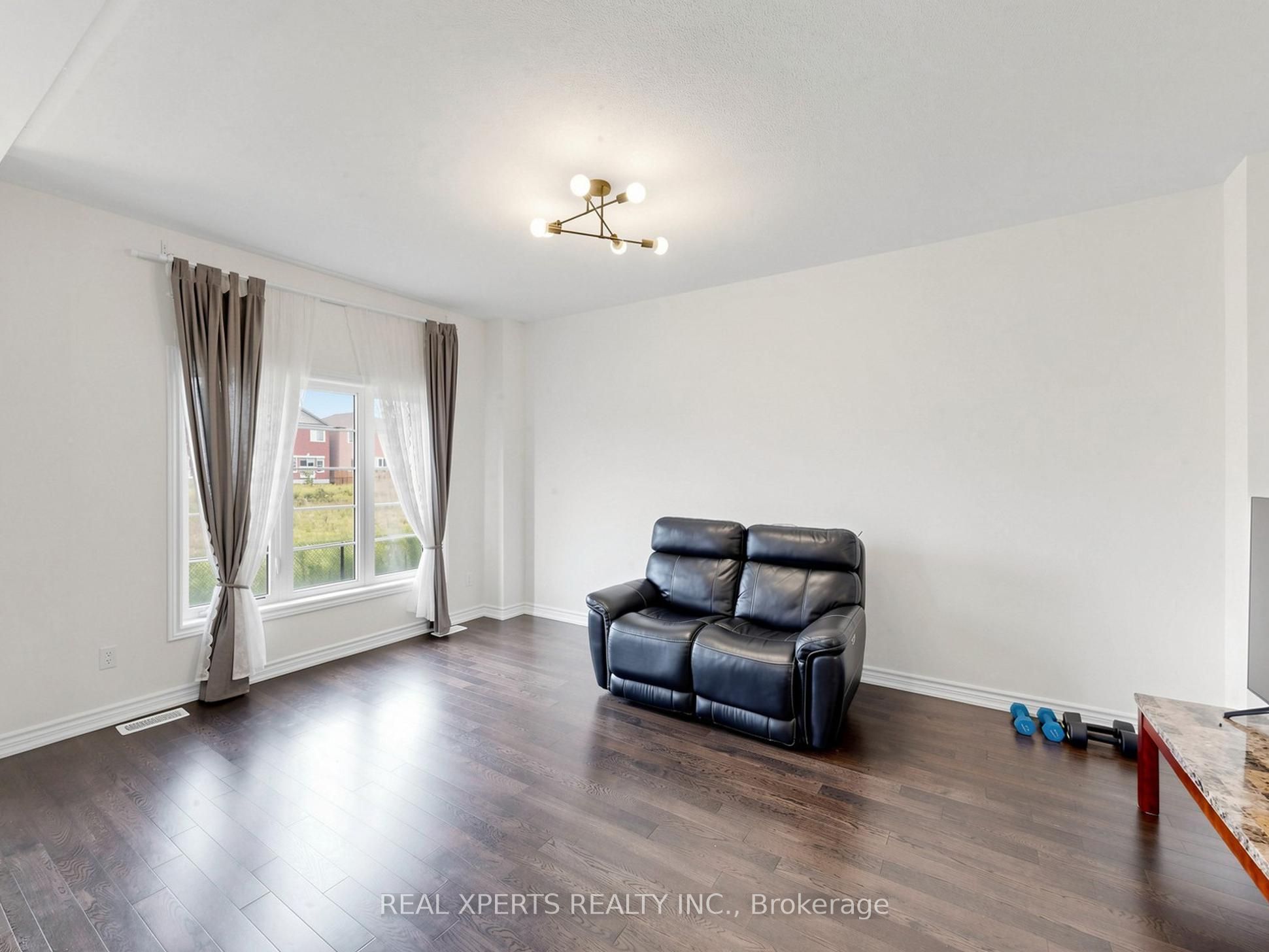 1129 Cameo Street