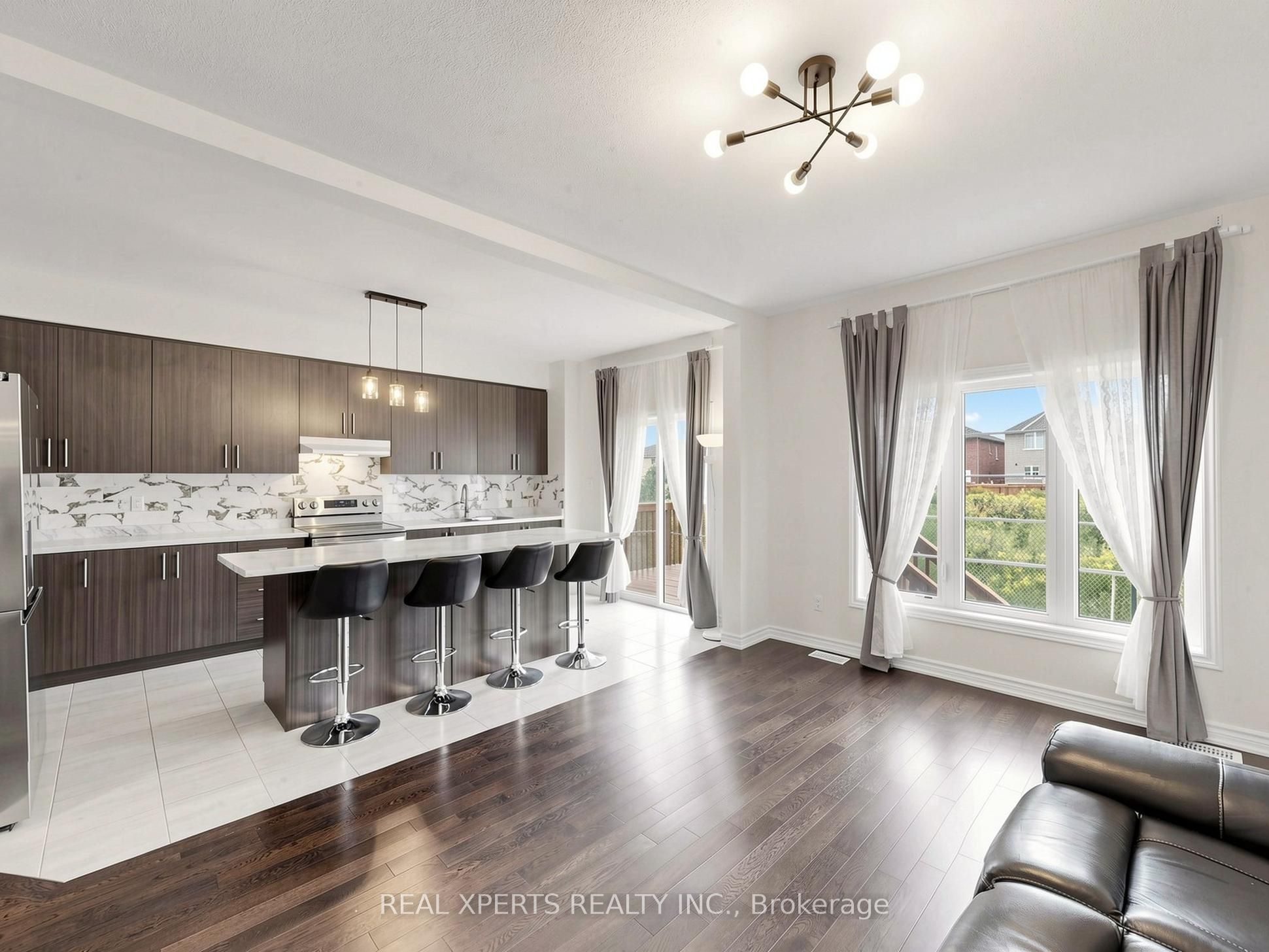 1129 Cameo Street
