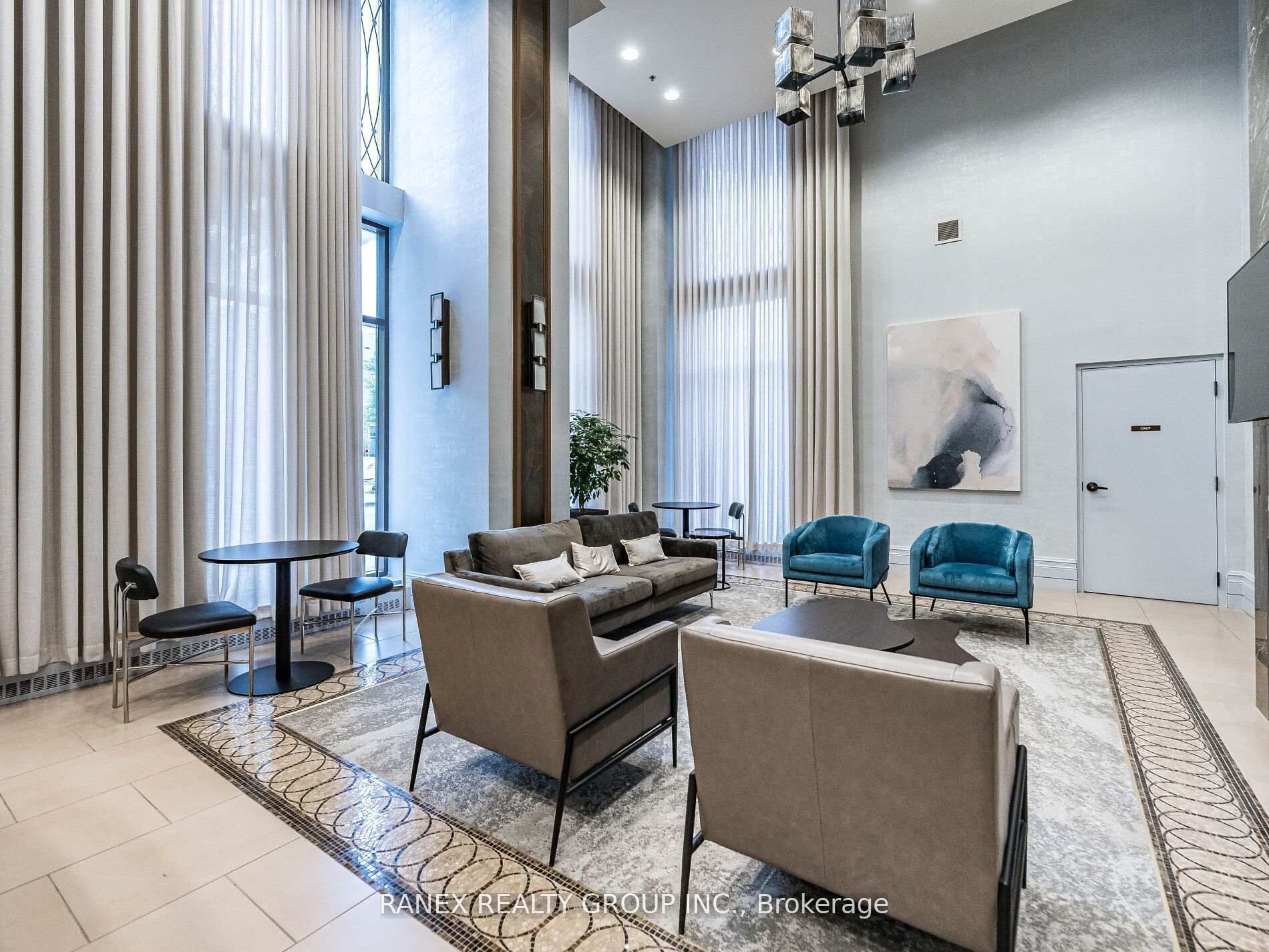 385 Prince Of Wales Drive 317