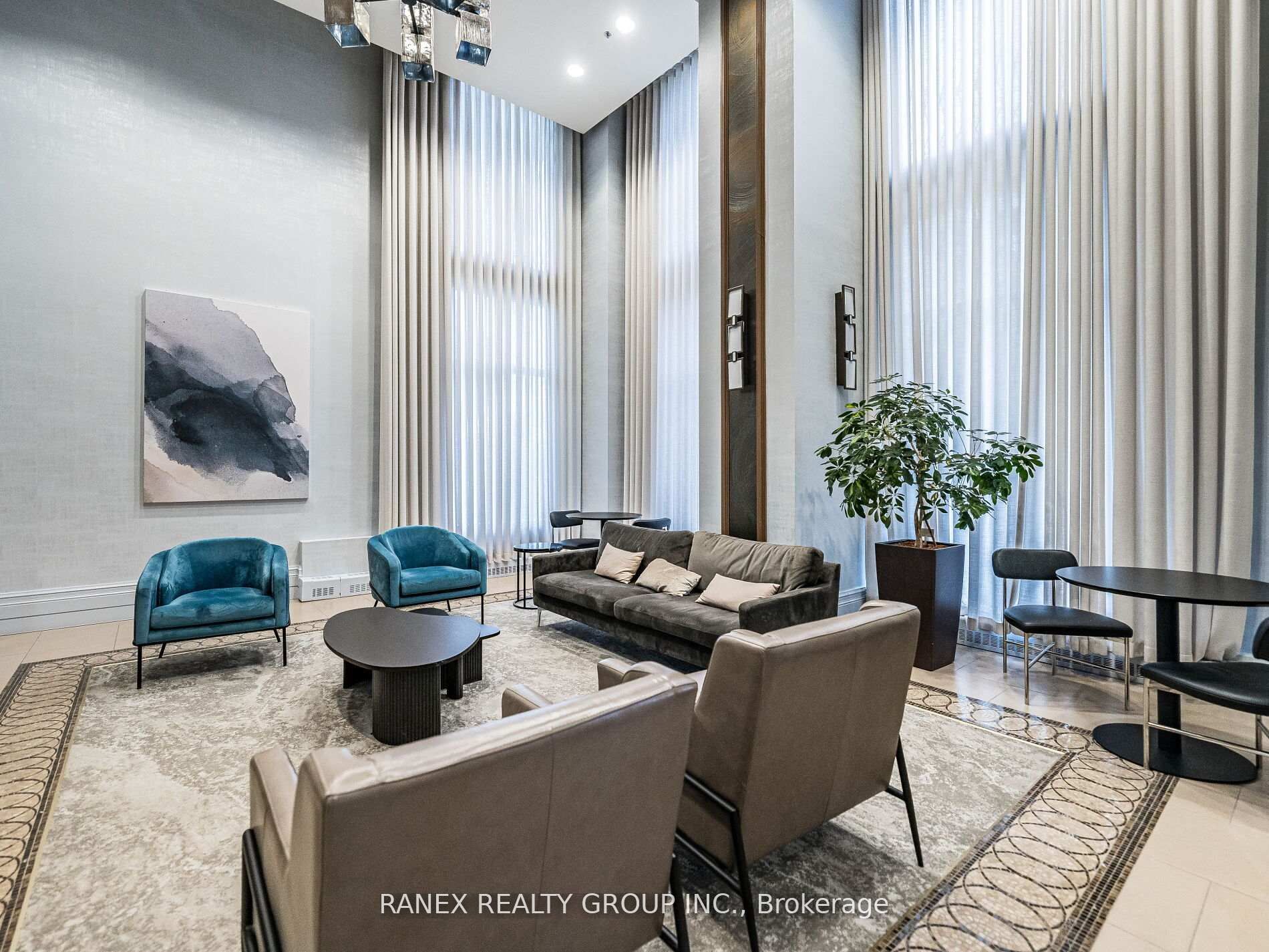 385 Prince Of Wales Drive 317