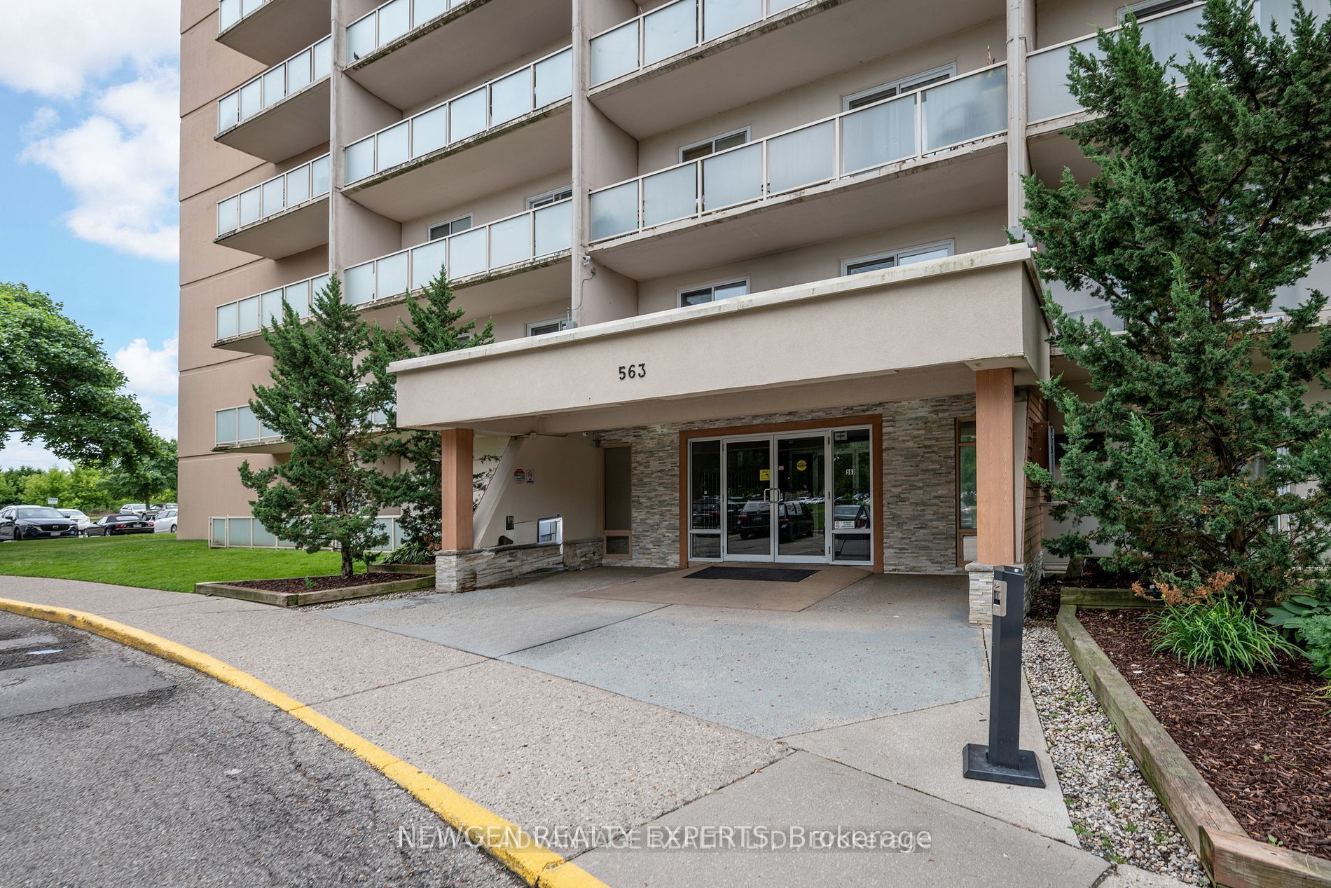 563 MORNINGTON Avenue 606