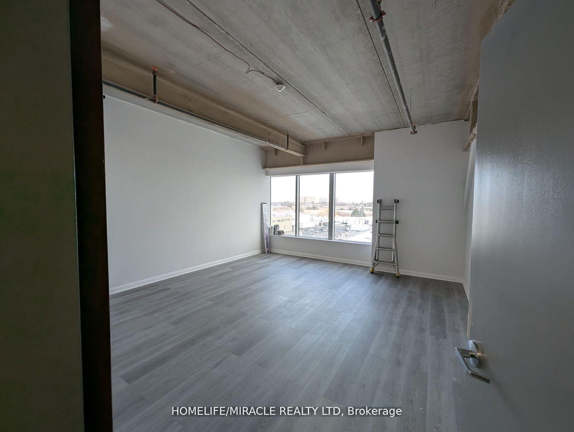 2225 Markham Road 405