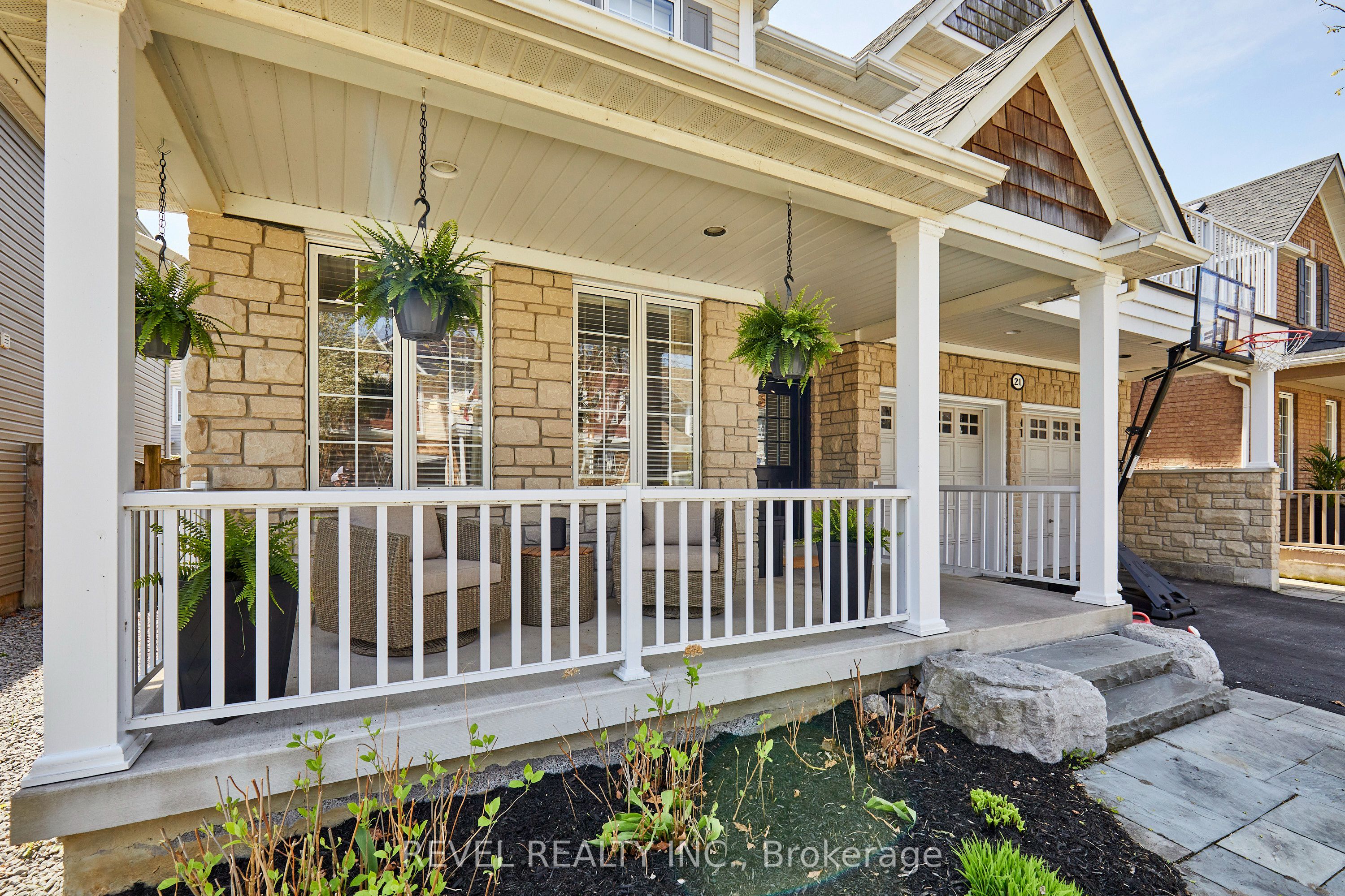 21 Parish Avenue