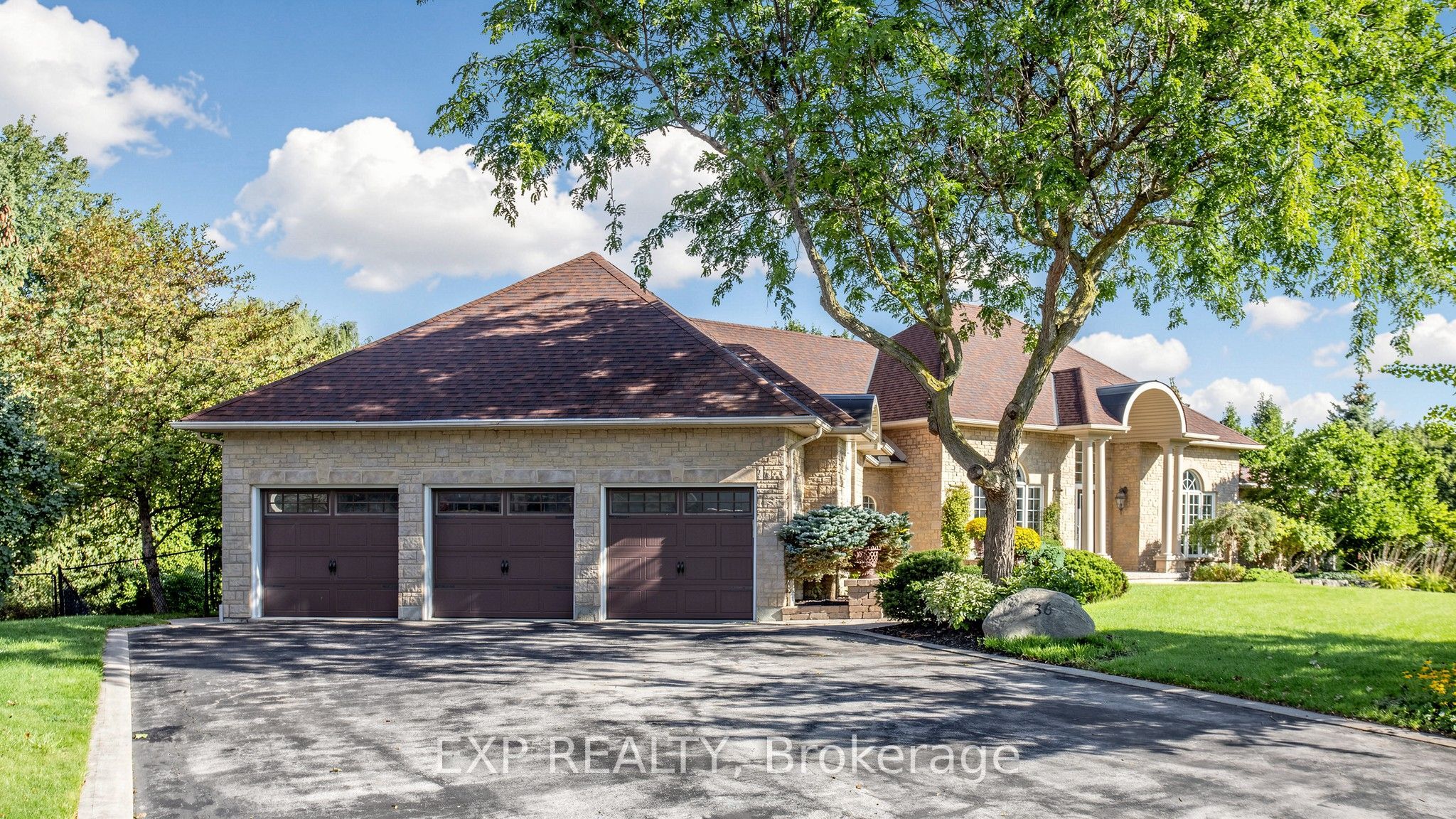 36 Maplehyrn Avenue