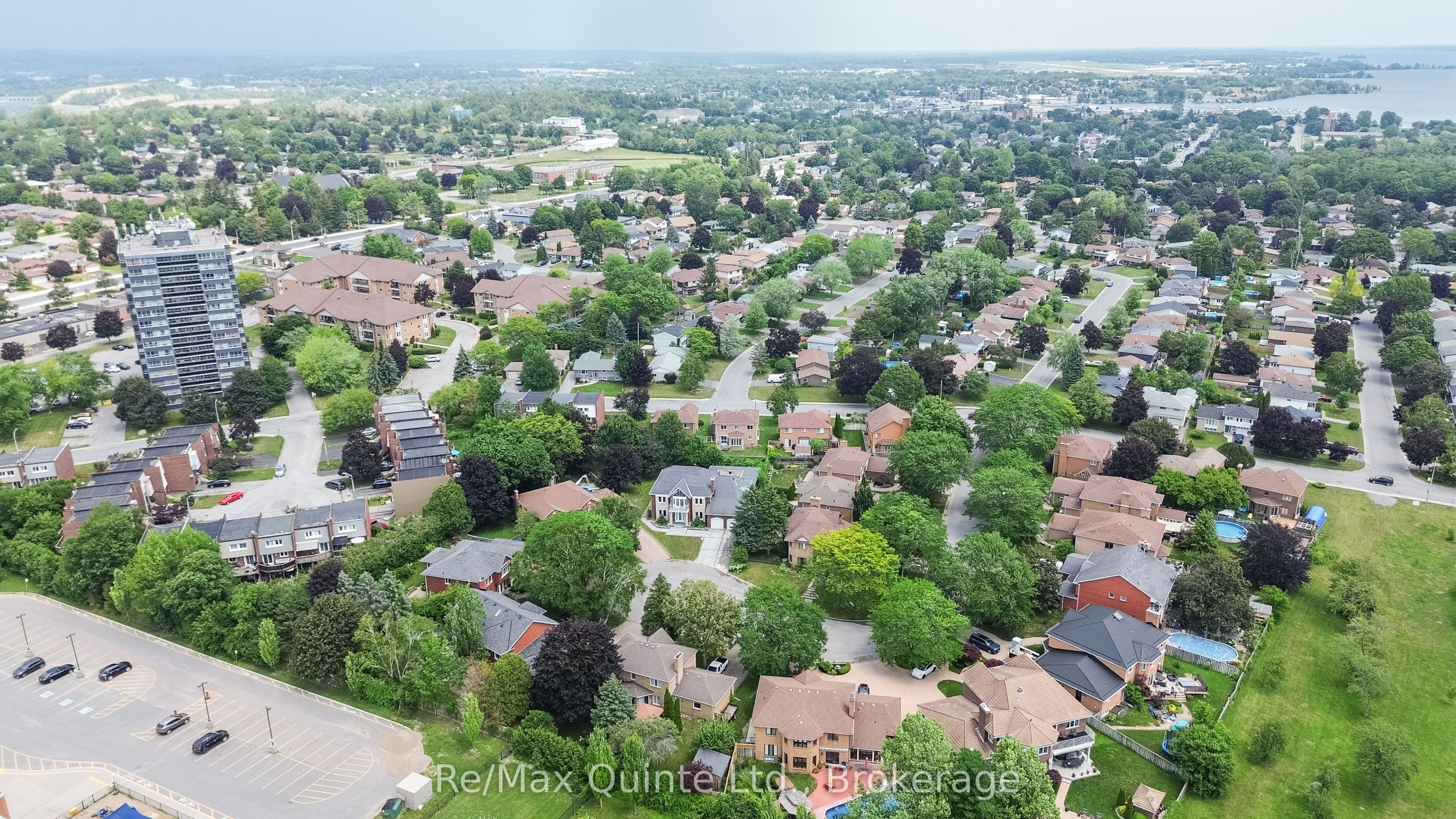 17 Applewood Court