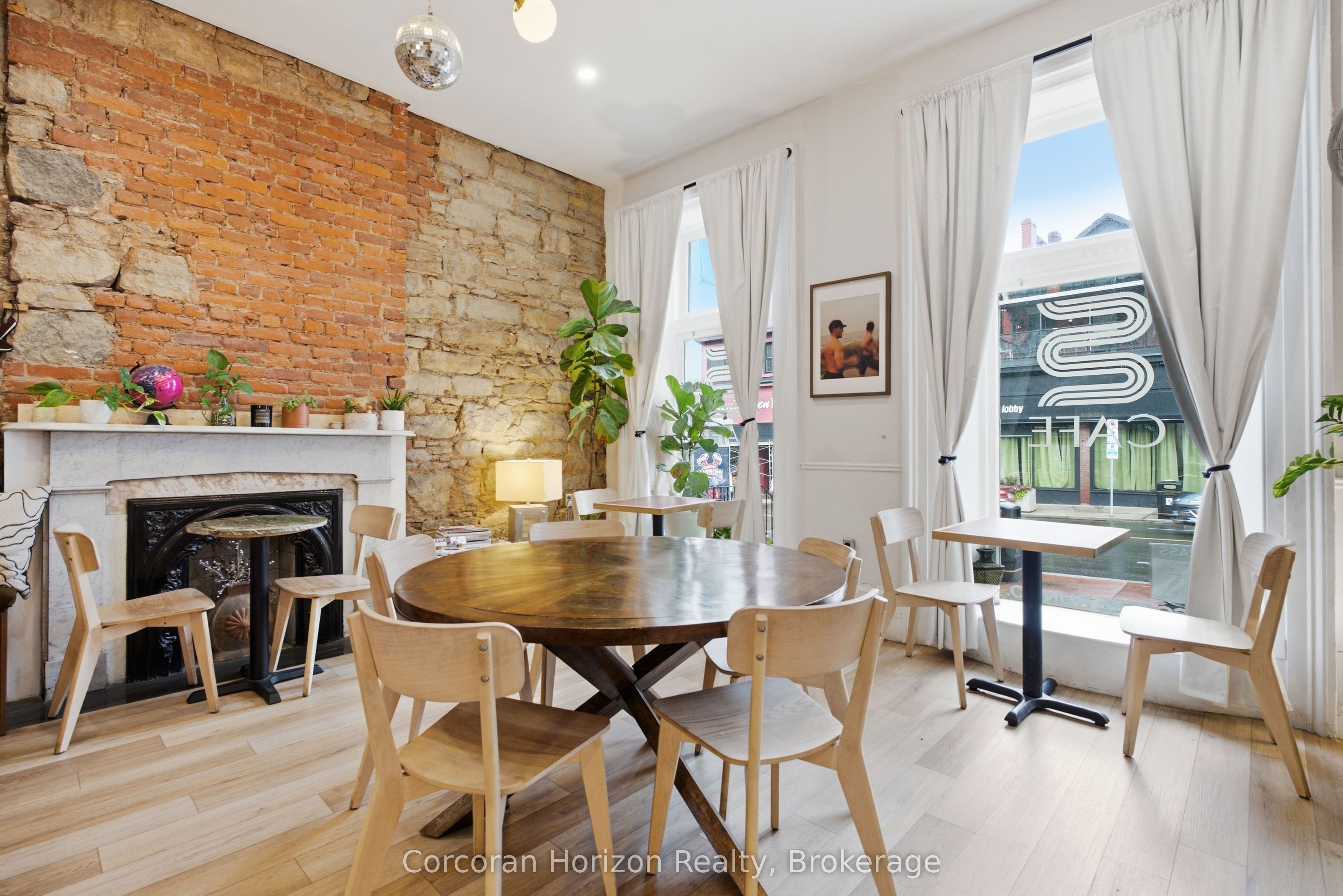 148 James Street S