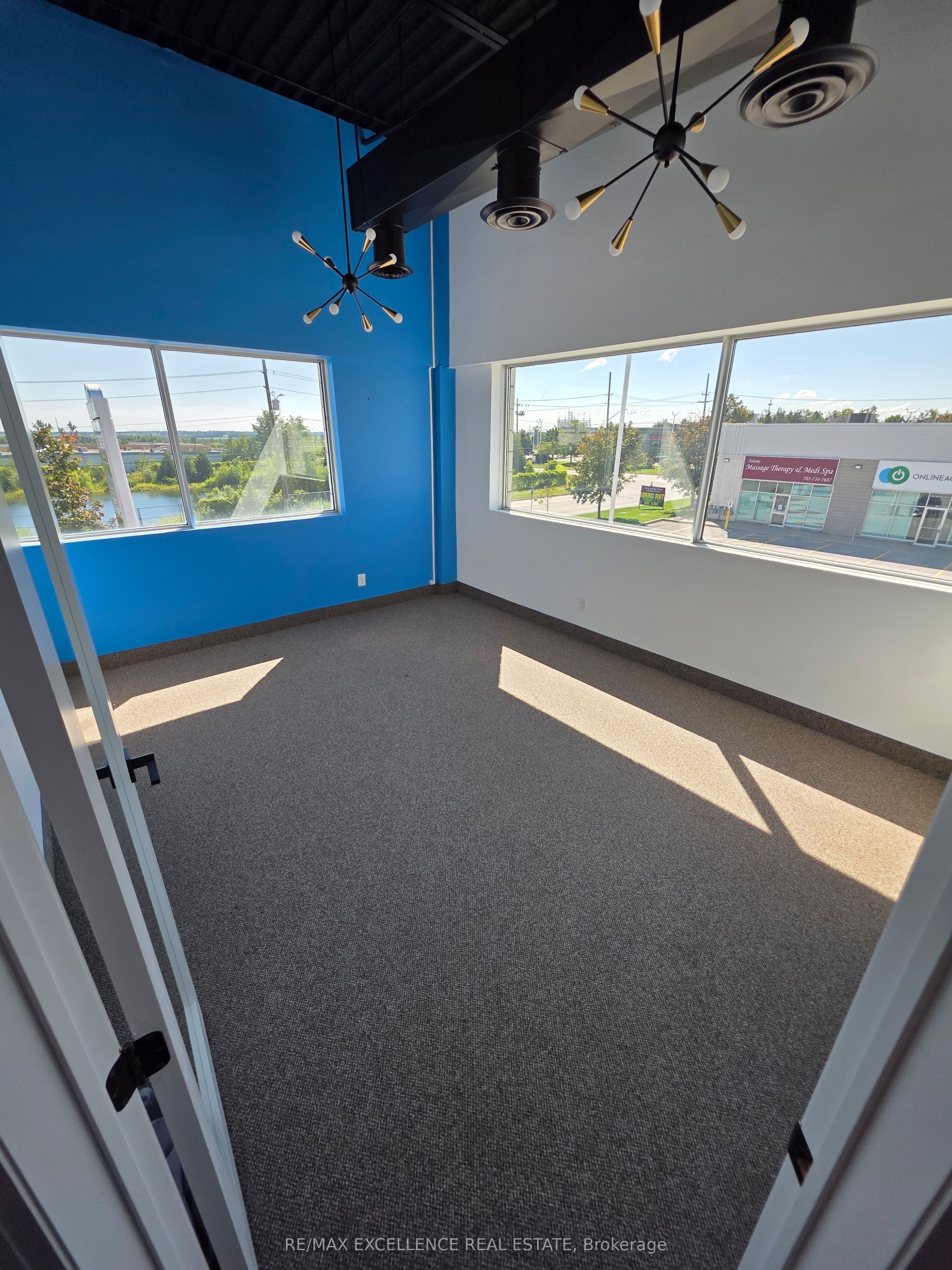 576 Bryne Drive P (Mezzanine)