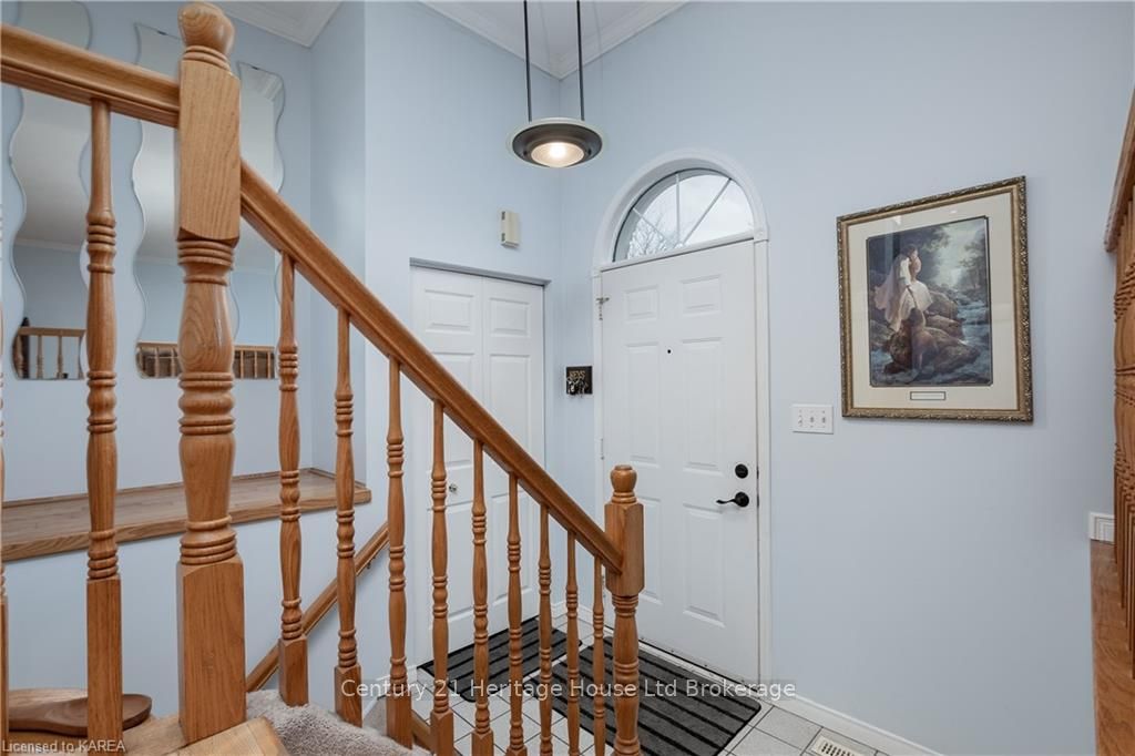 1229 Brackenwood Crescent