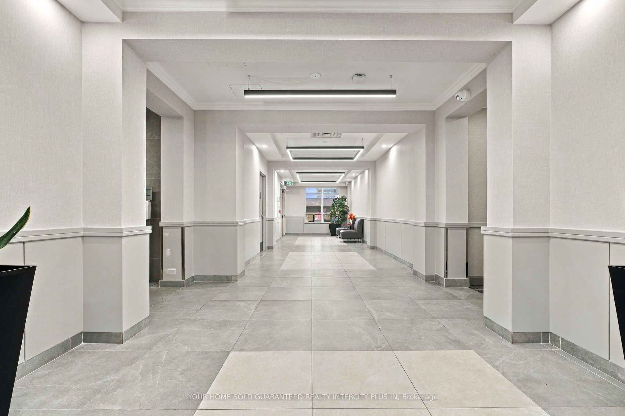 3650 Kingston Road 802