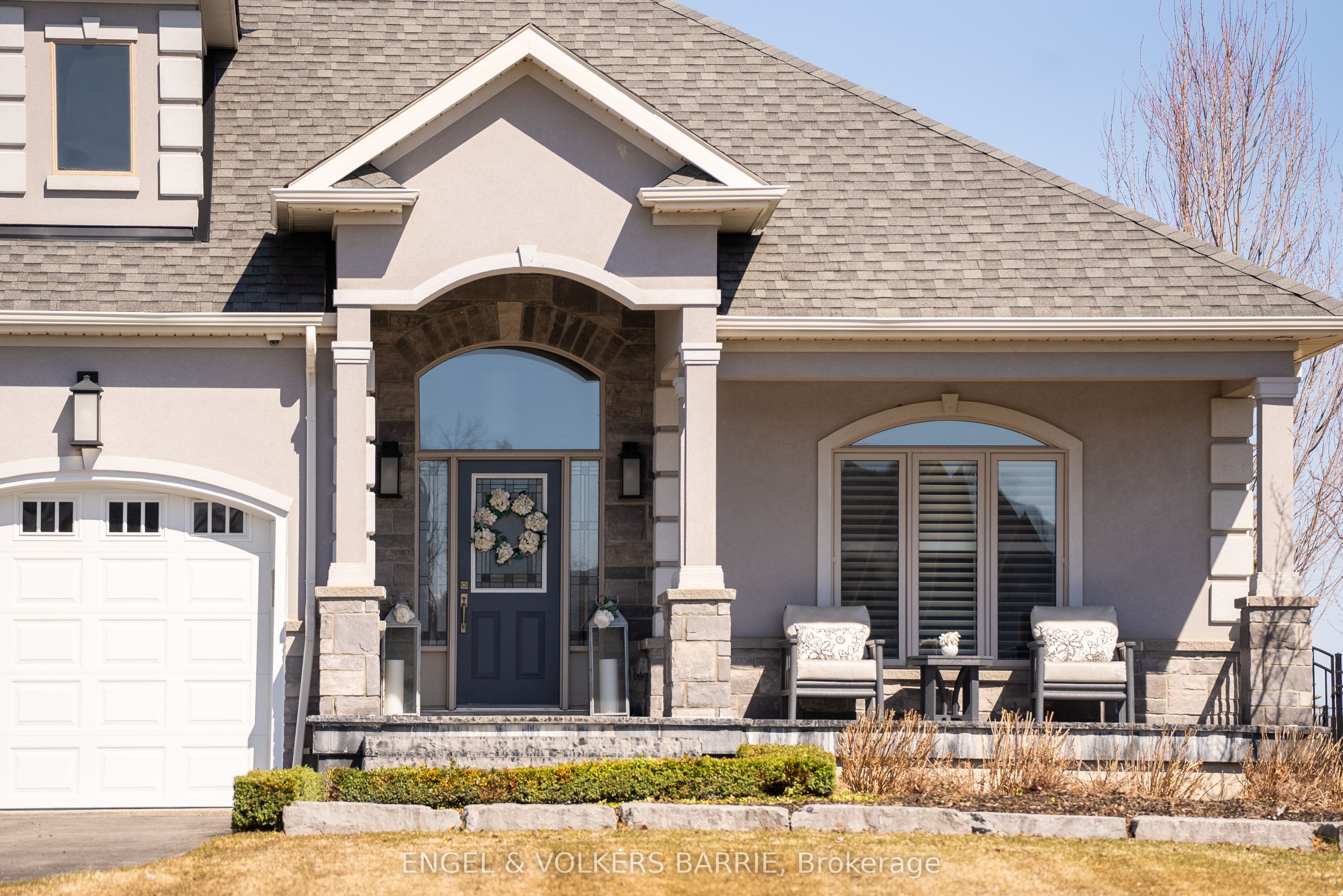 327 Sunnybrae Avenue