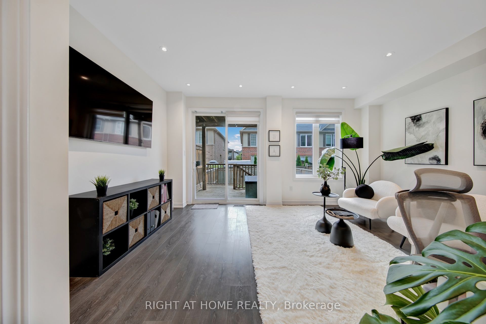 408 Belcourt Common