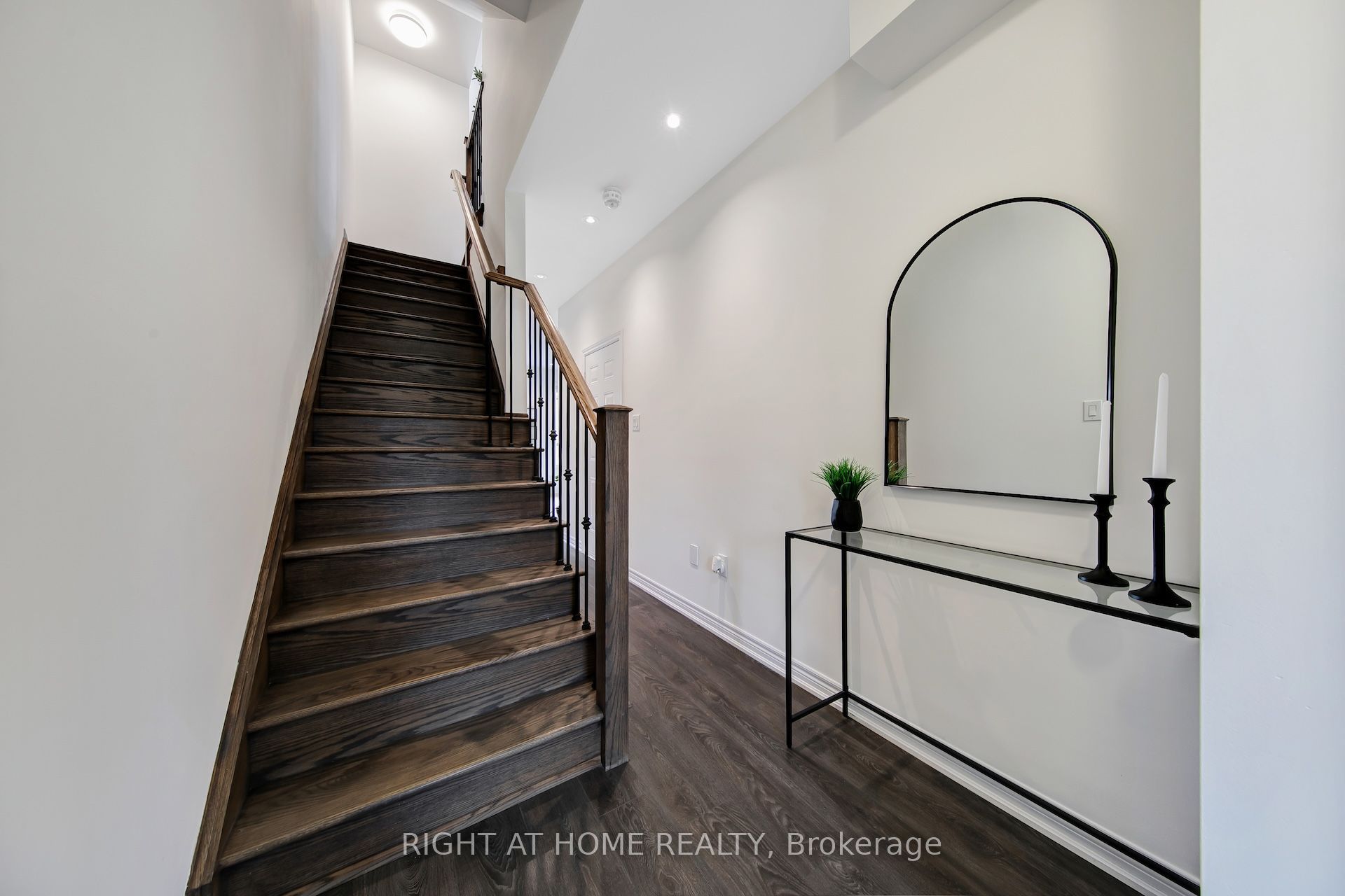 408 Belcourt Common