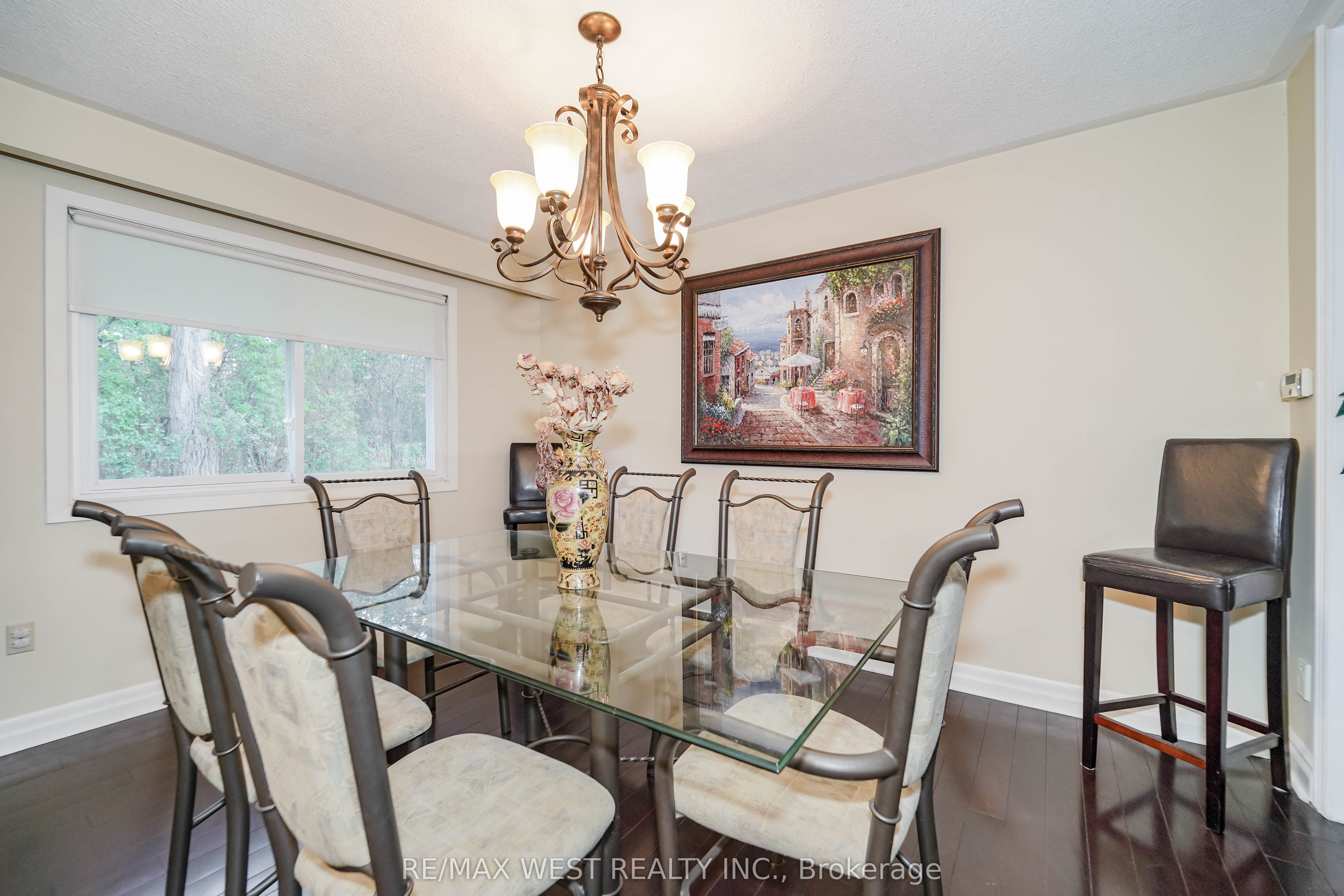 5949 Concession 6 Road