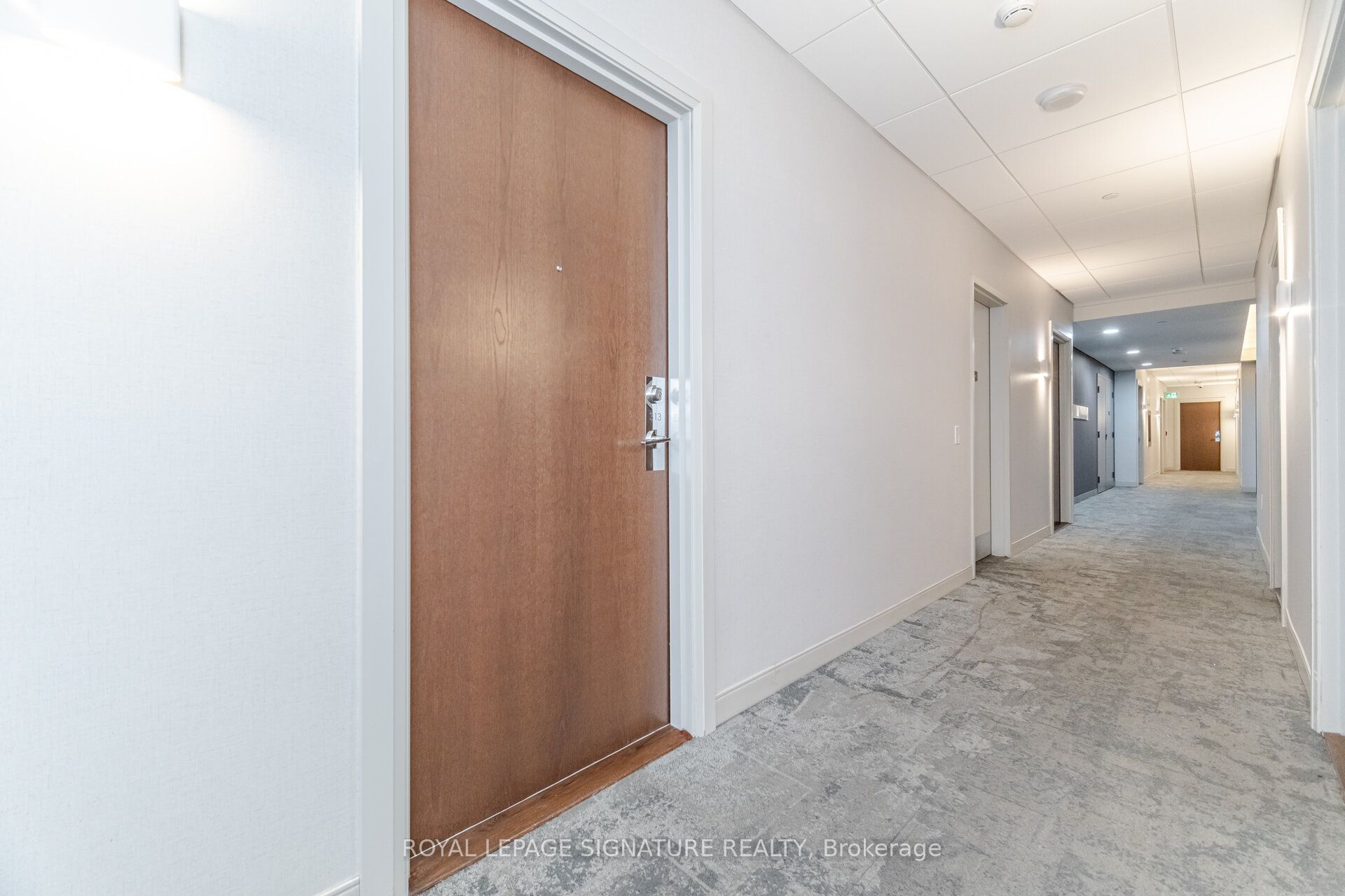 2560 Eglinton Avenue W 313