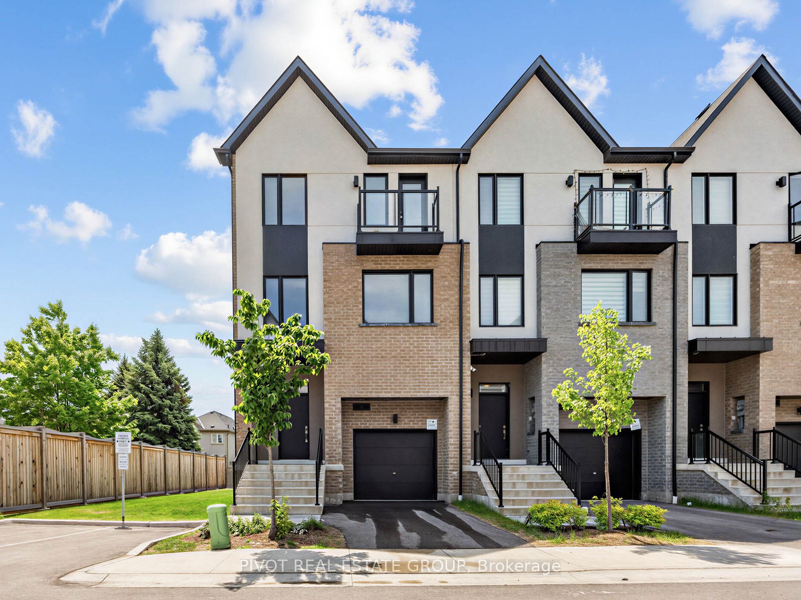 25 Lively Way