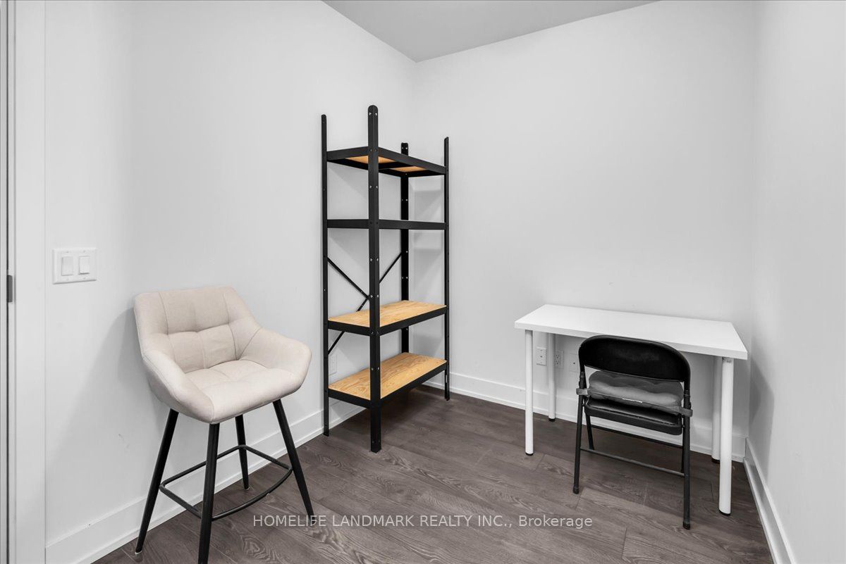 2550 Simcoe Street N 2011