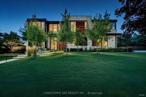 7 Whitelaw Court Markham ON L3T 5E6