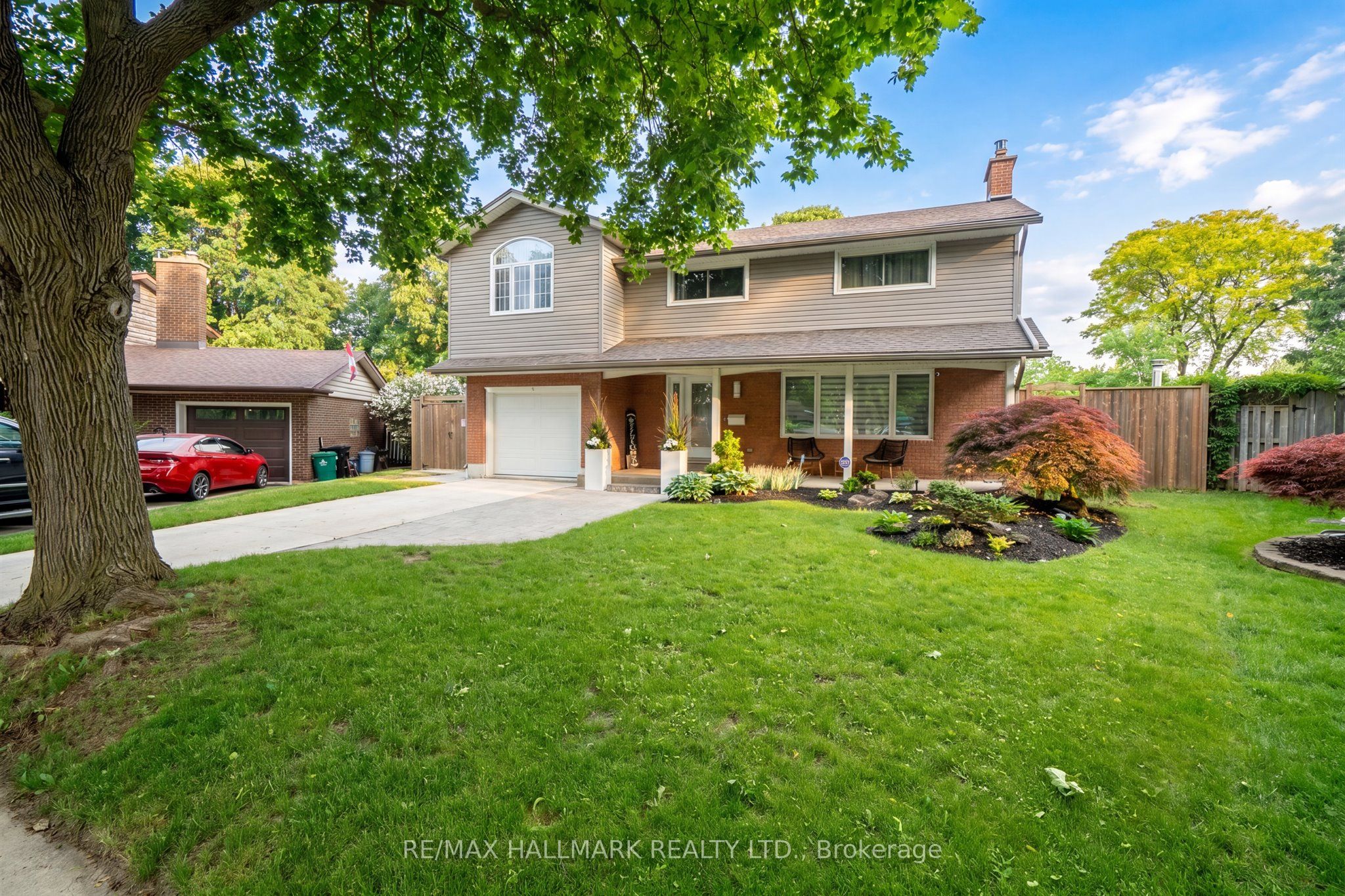 119 Charlotte Place