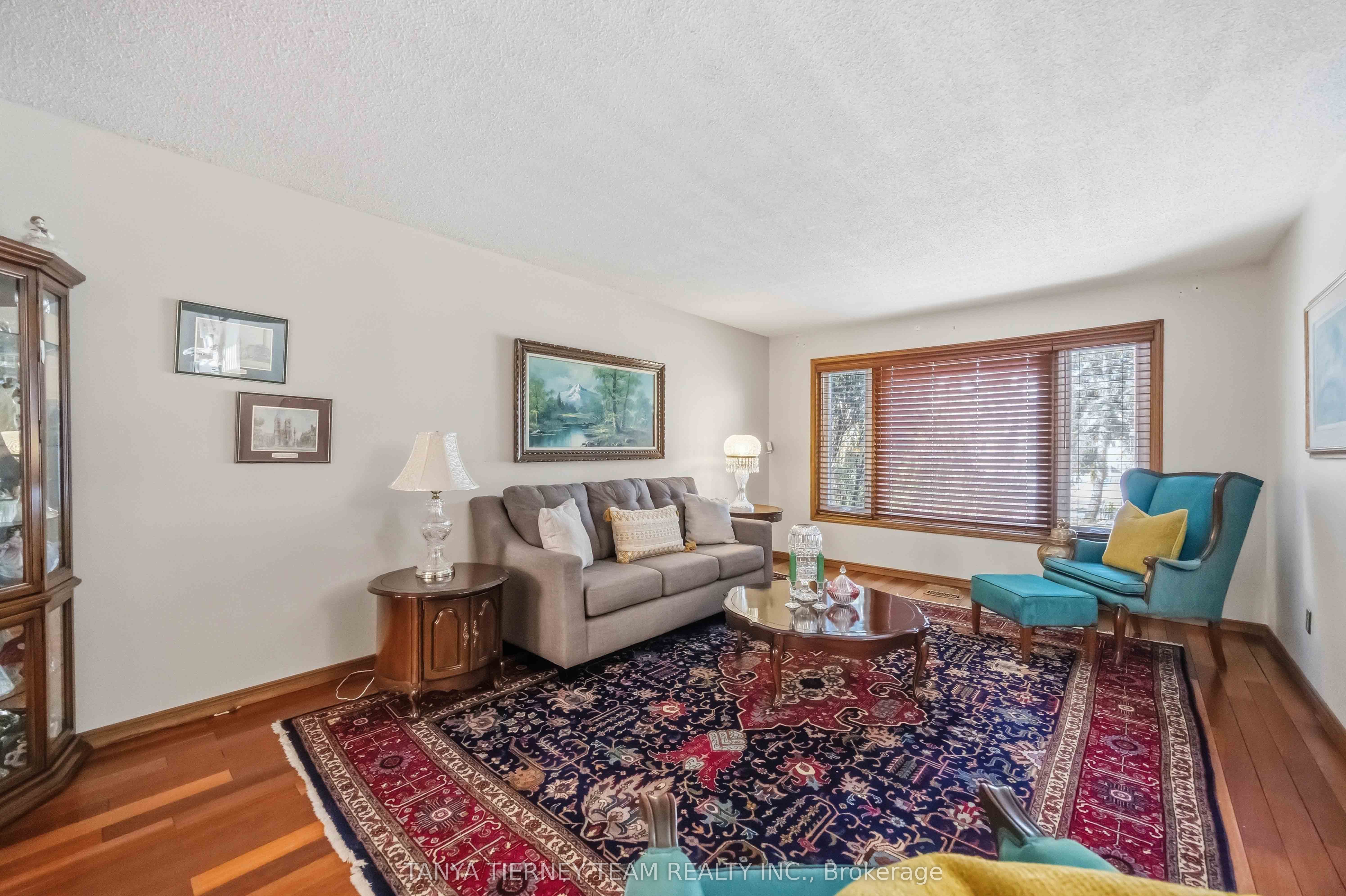 575 Park Crescent
