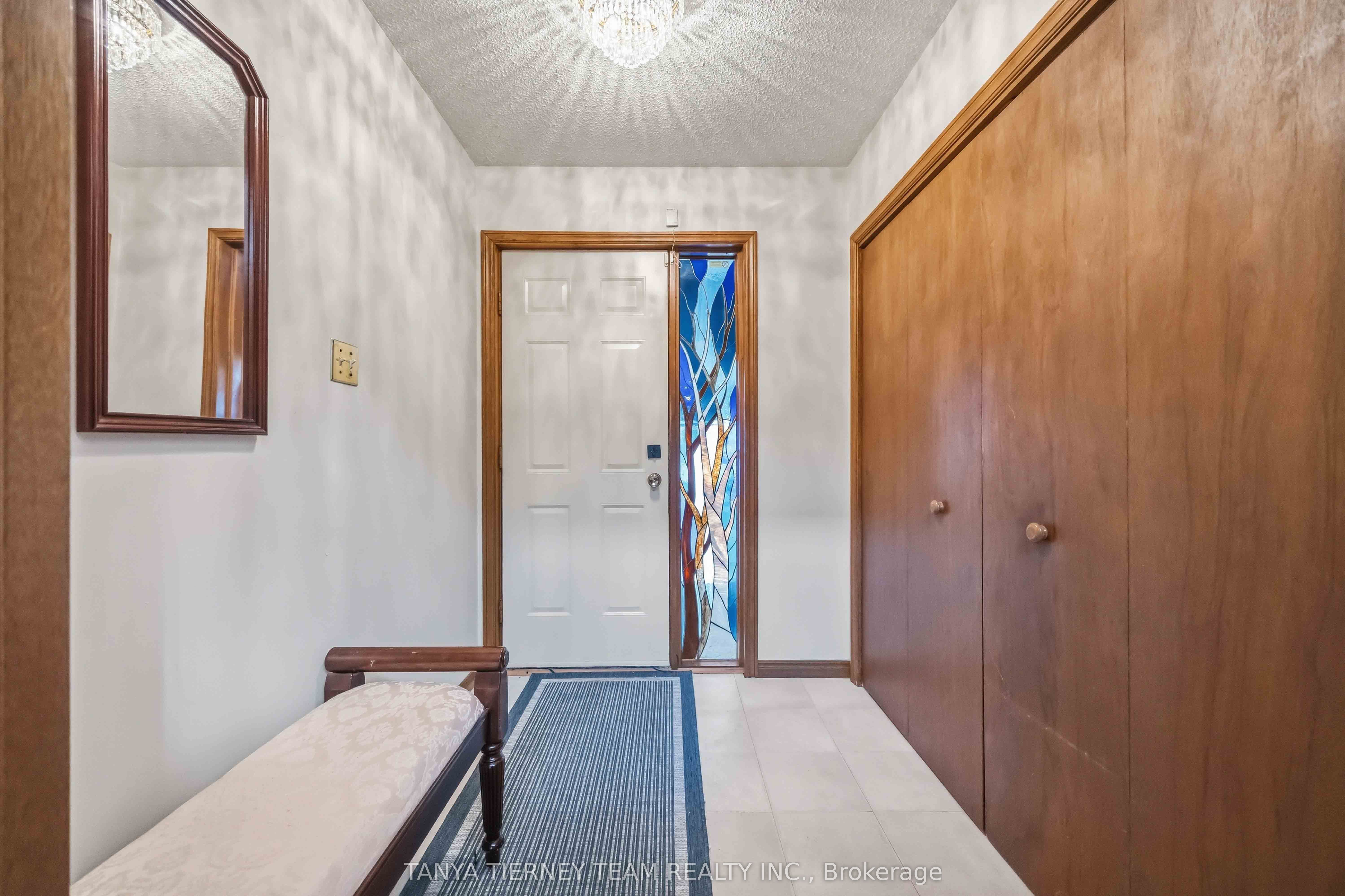 575 Park Crescent