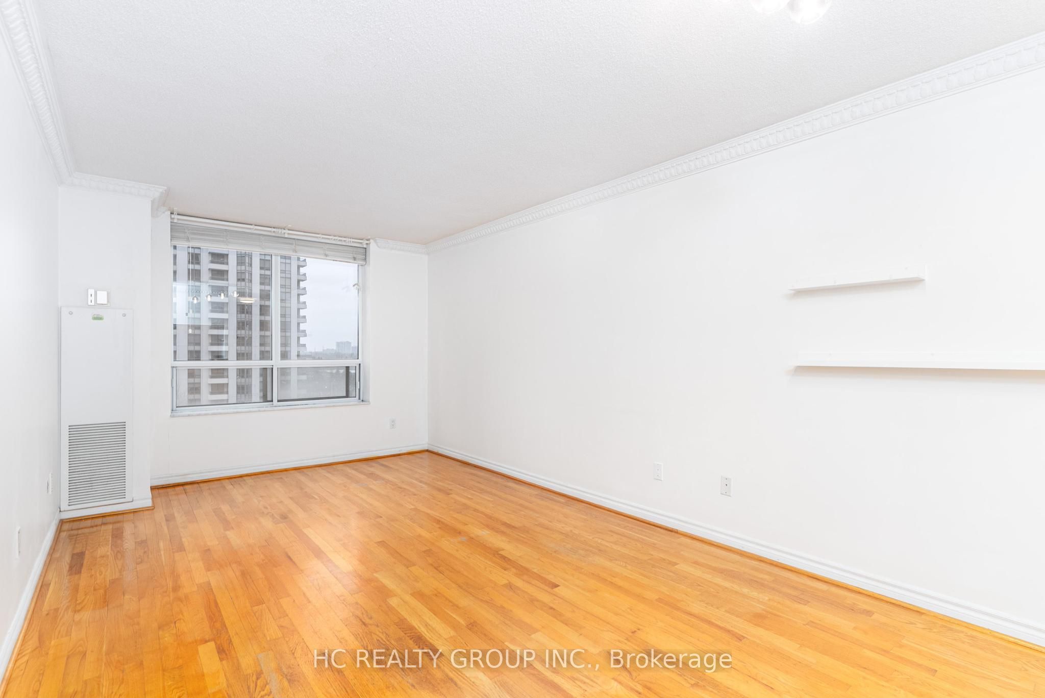 18 Sommerset Way 1008
