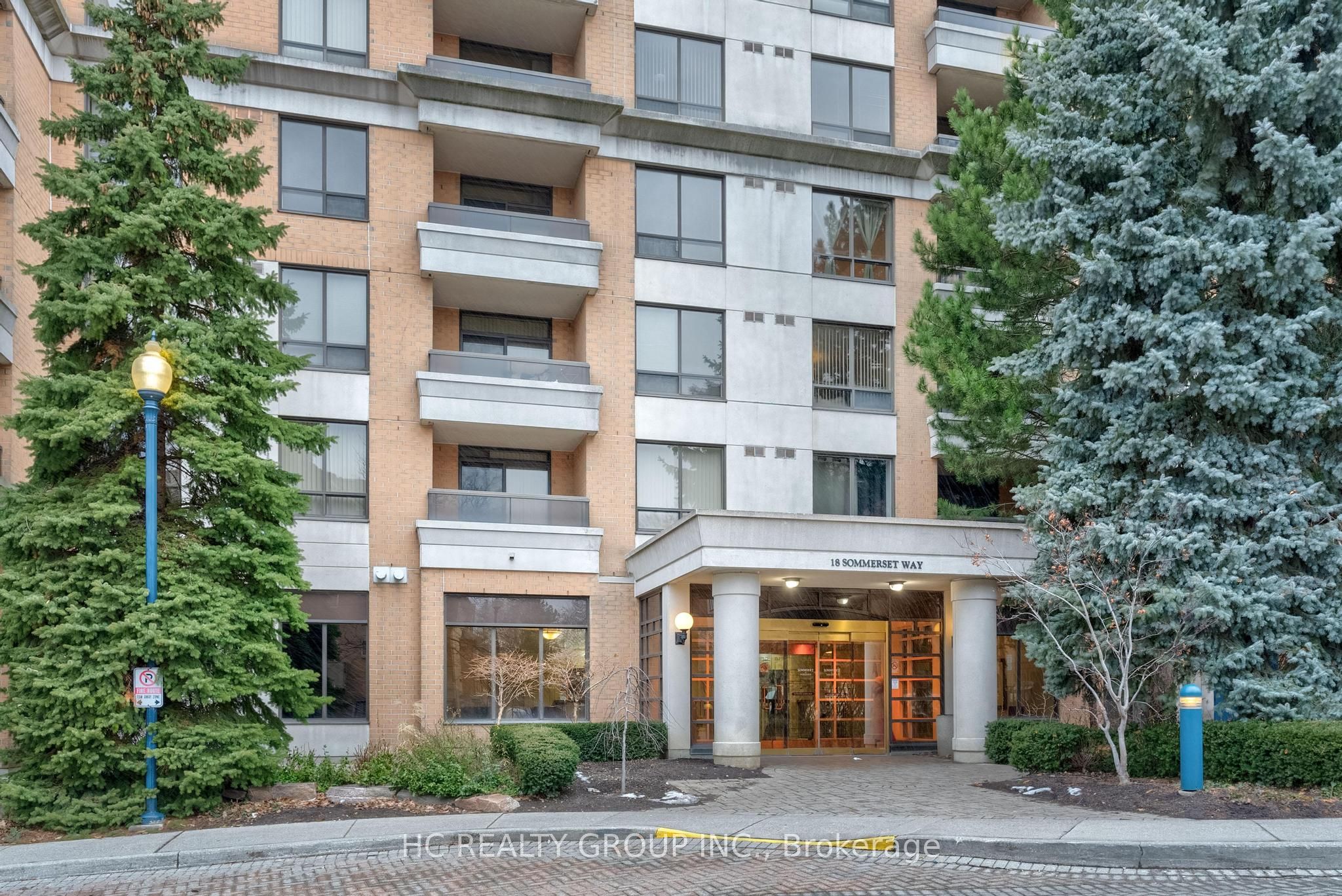 18 Sommerset Way 1008