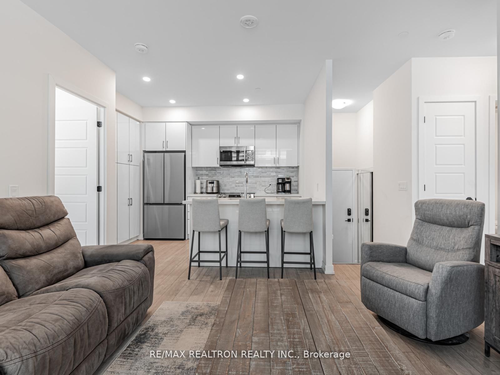 415 SEA RAY Avenue G13