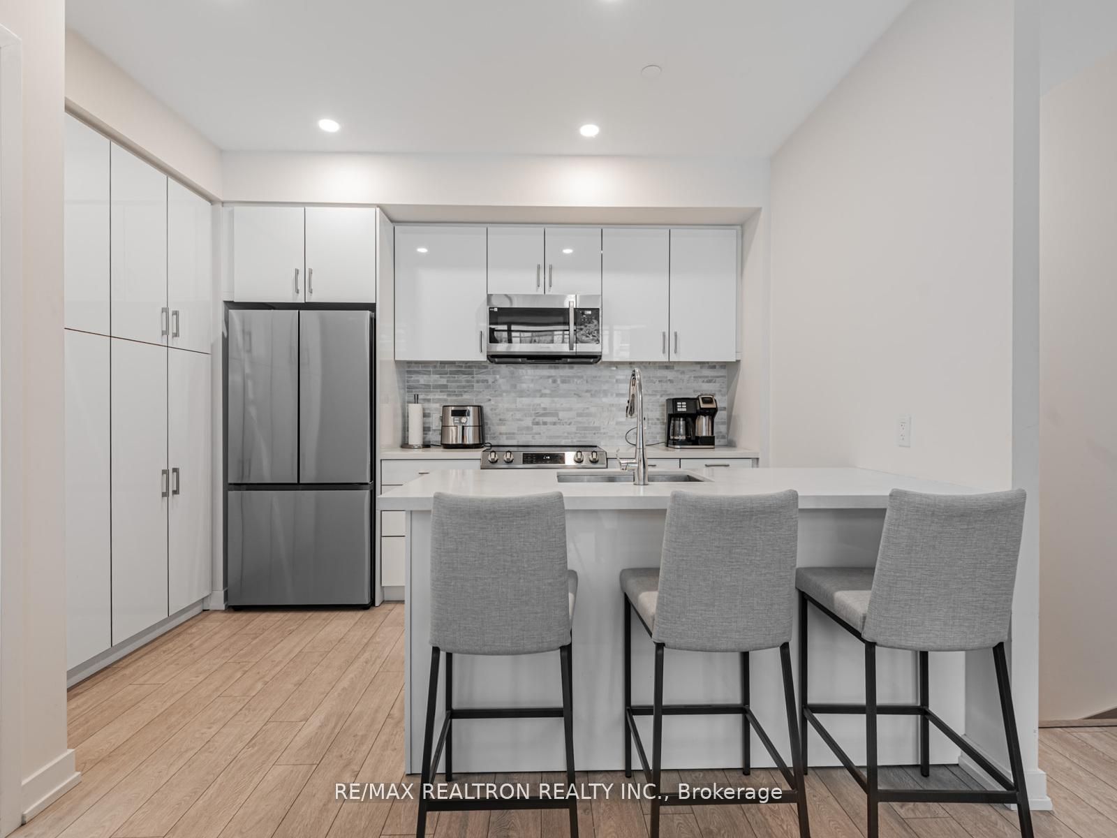 415 SEA RAY Avenue G13