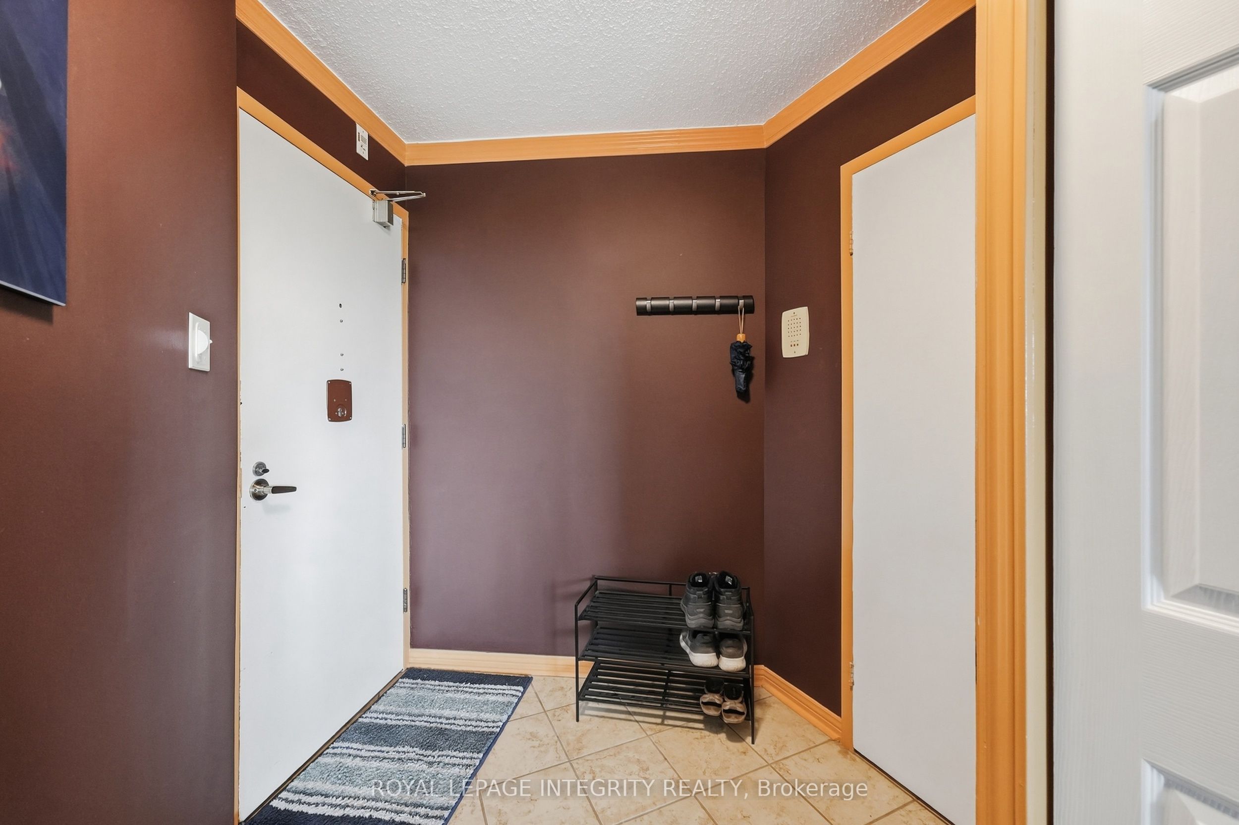 900 Dynes Road 806