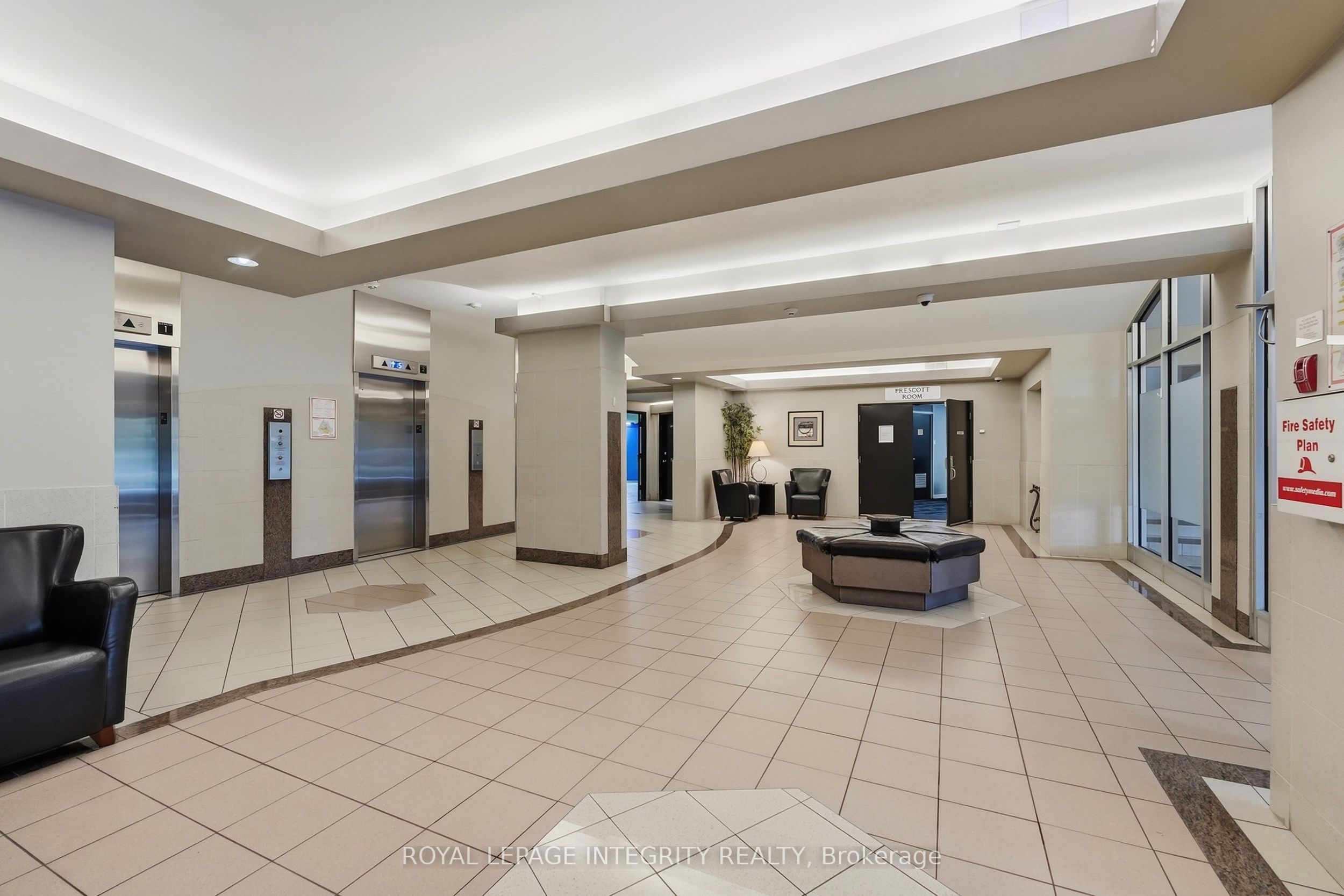 900 Dynes Road 806