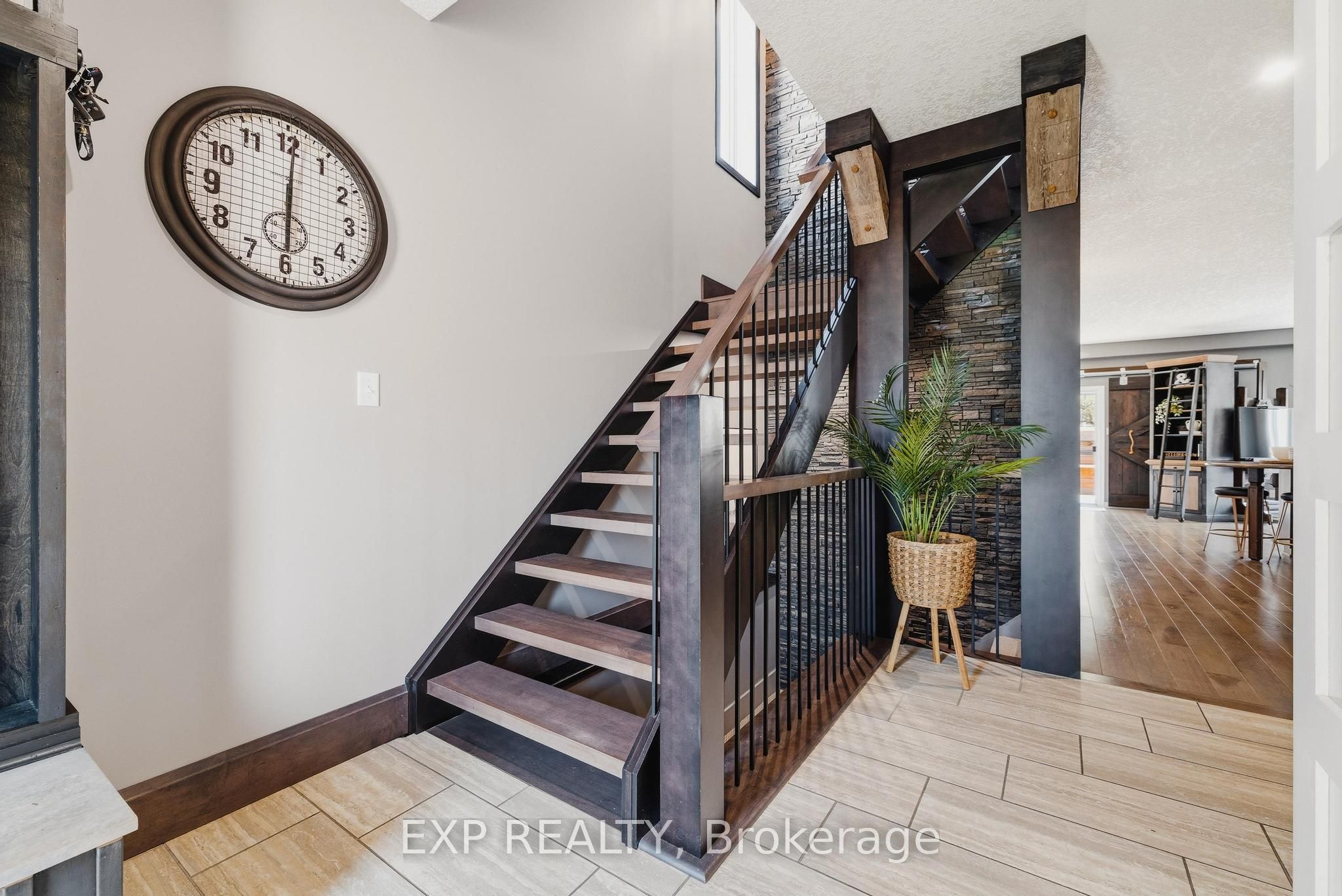 631 Woodlawn Place