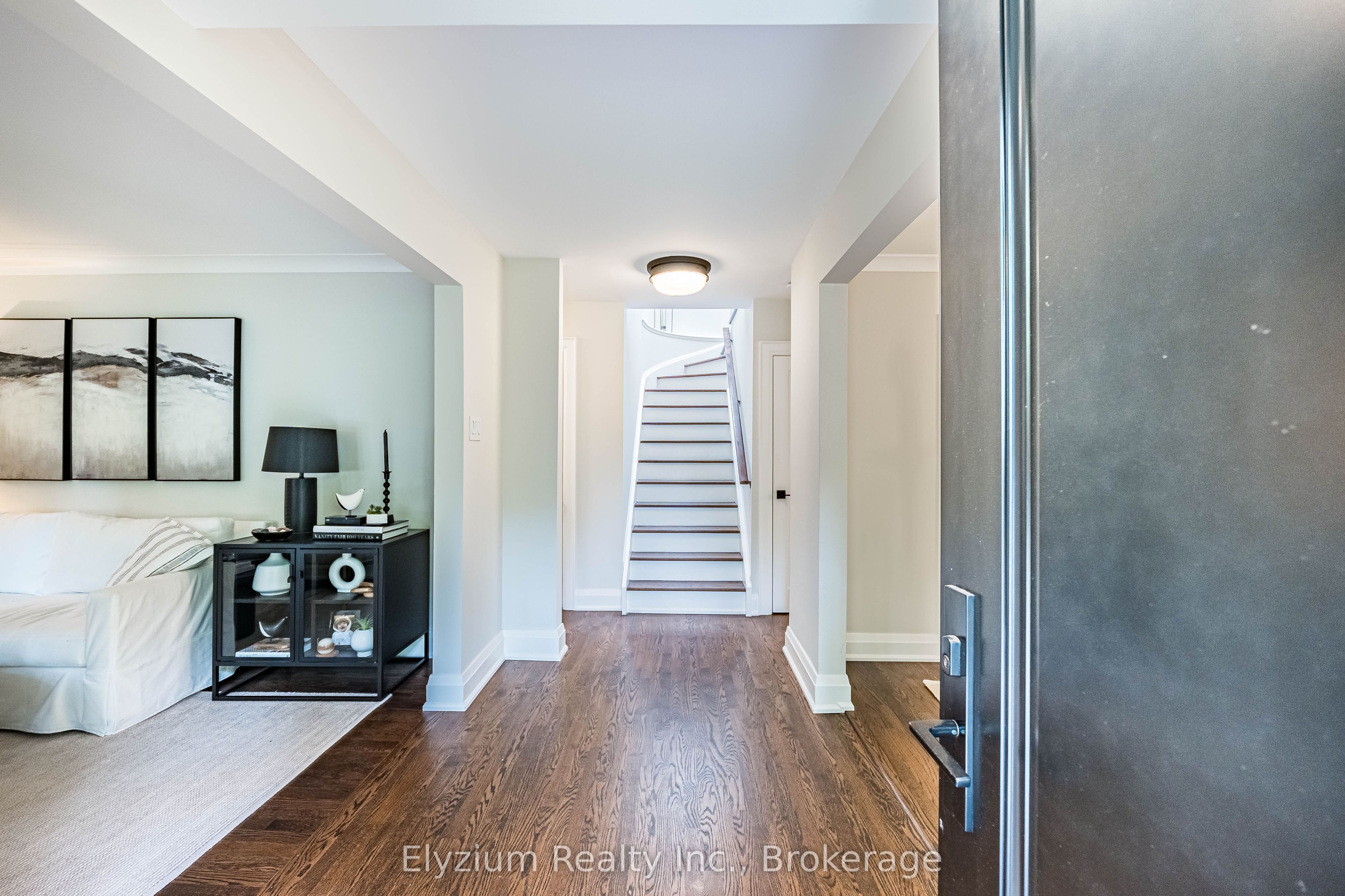 2181 Harcourt Crescent