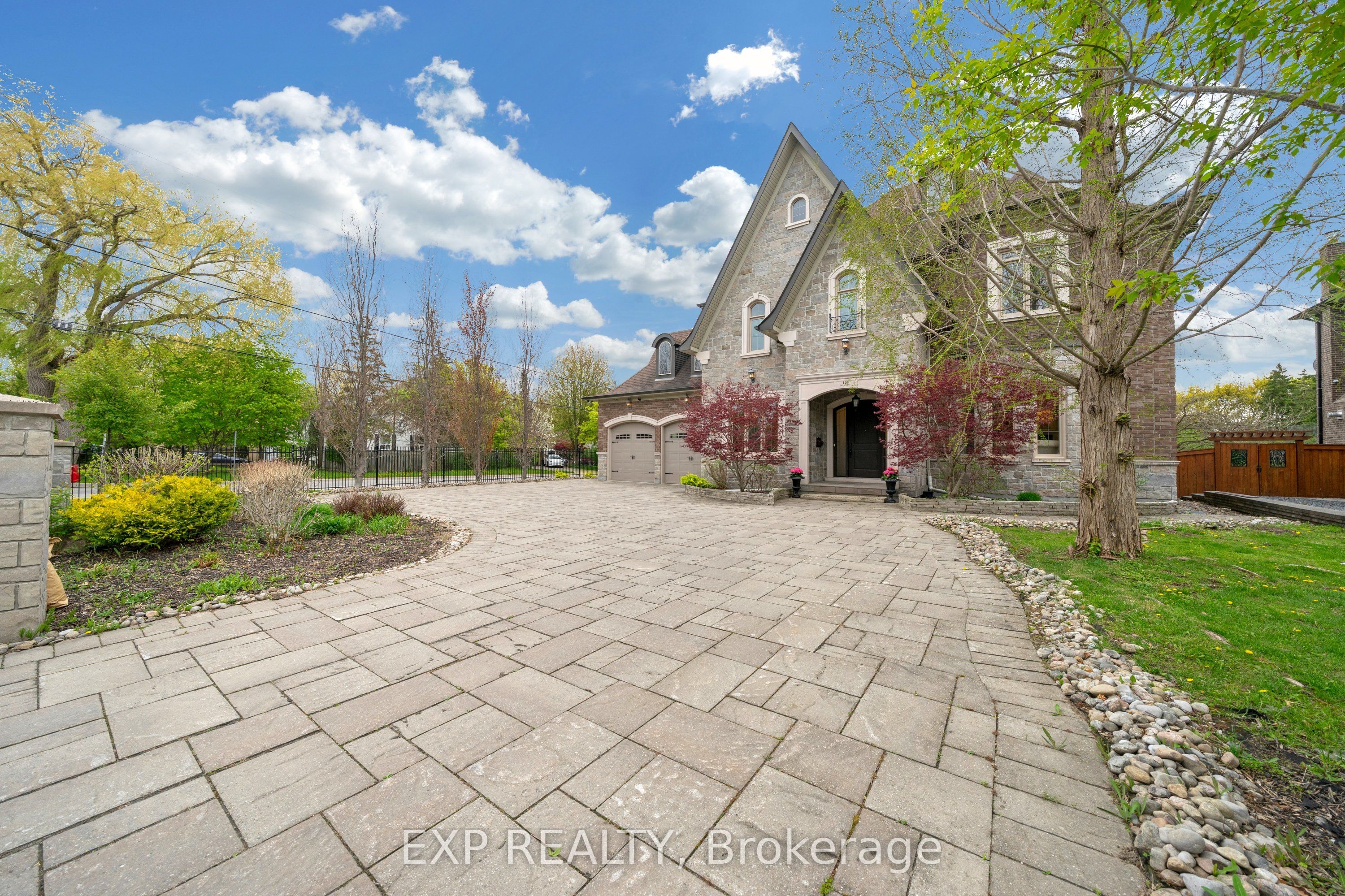127 May Avenue