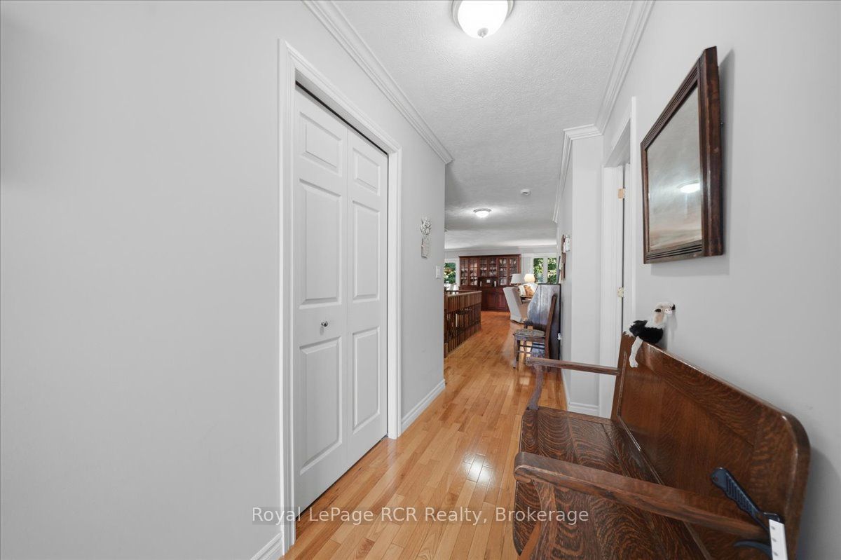 255 2nd Avenue W