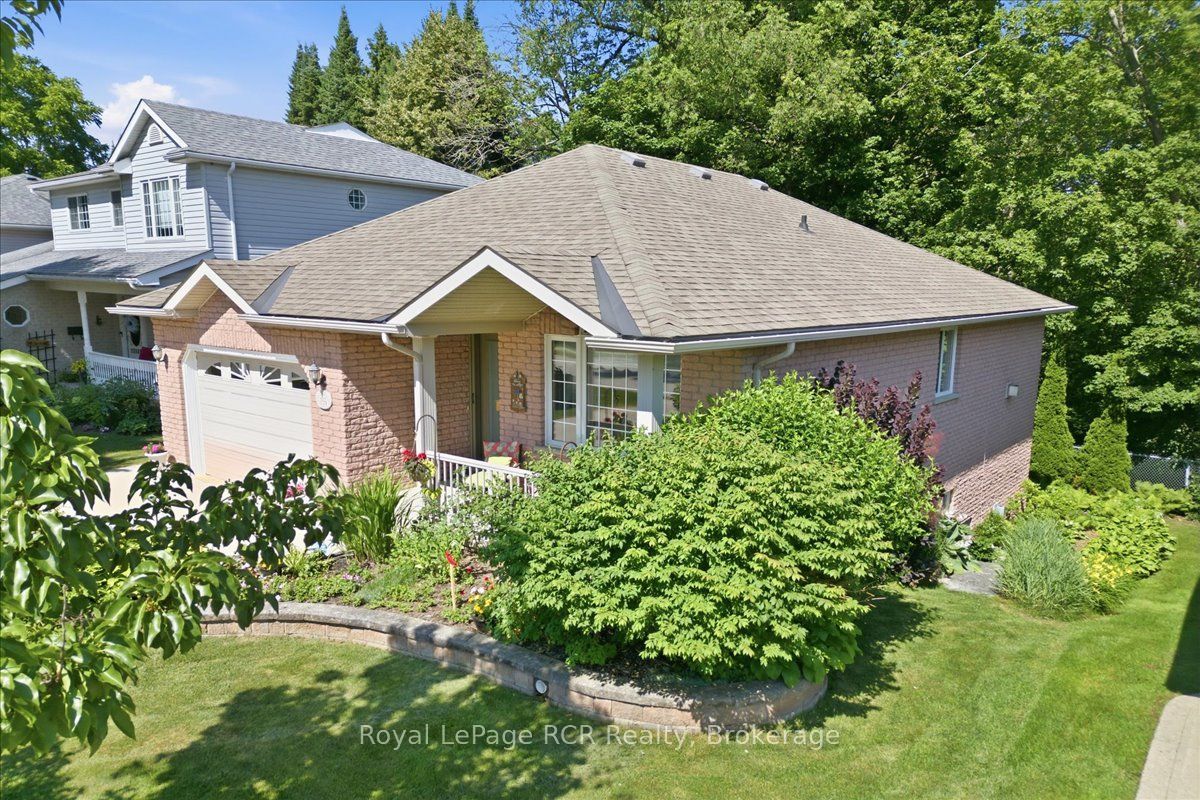 255 2nd Avenue W