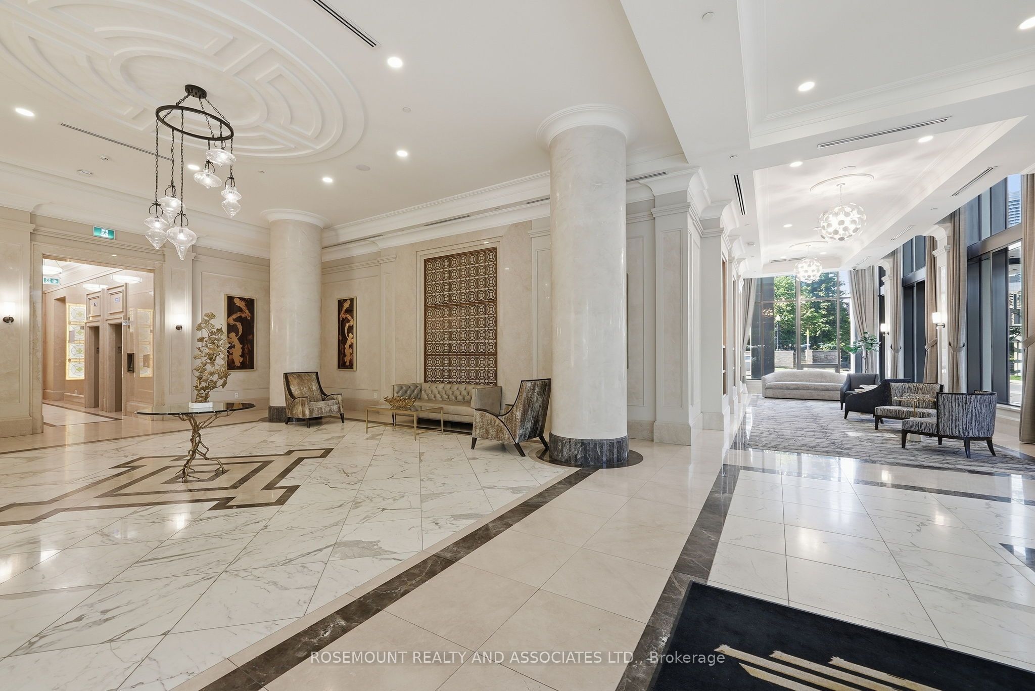 36 ELM Drive W 2105