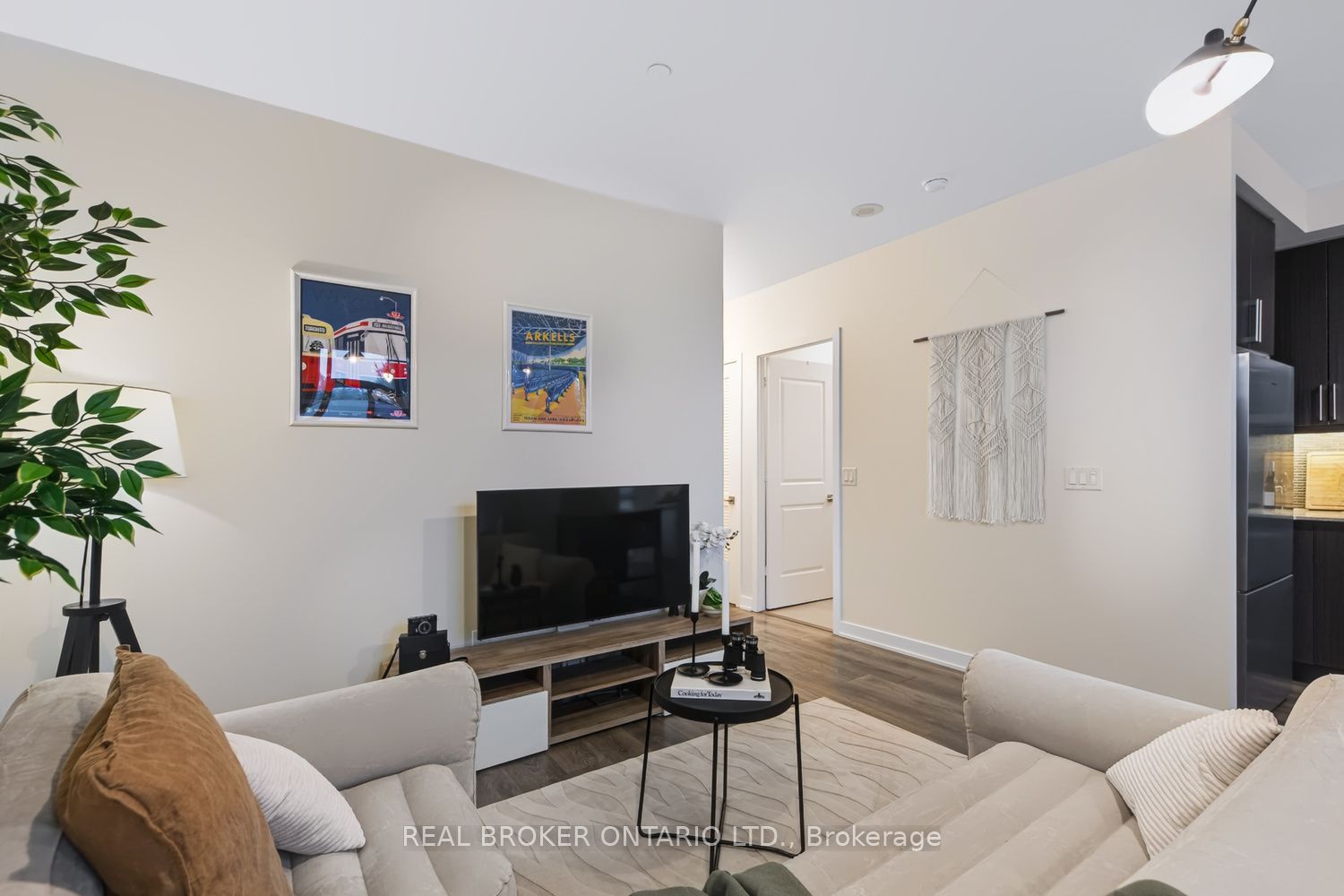 4633 Glen Erin Drive 108