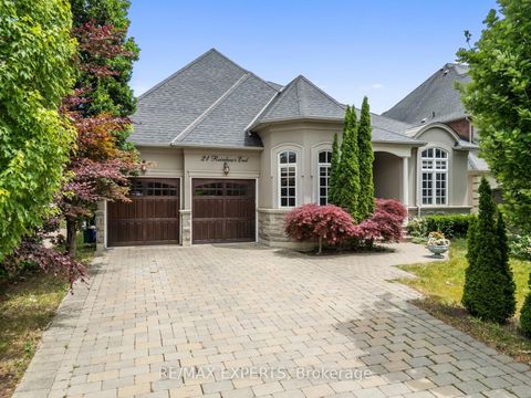 21 Rainbow's End Vaughan ON L0J 1C0