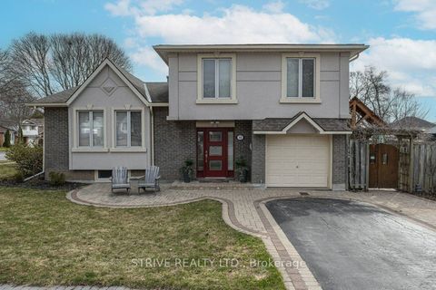 11 Lorraine Court Clarington ON L1C 3L5