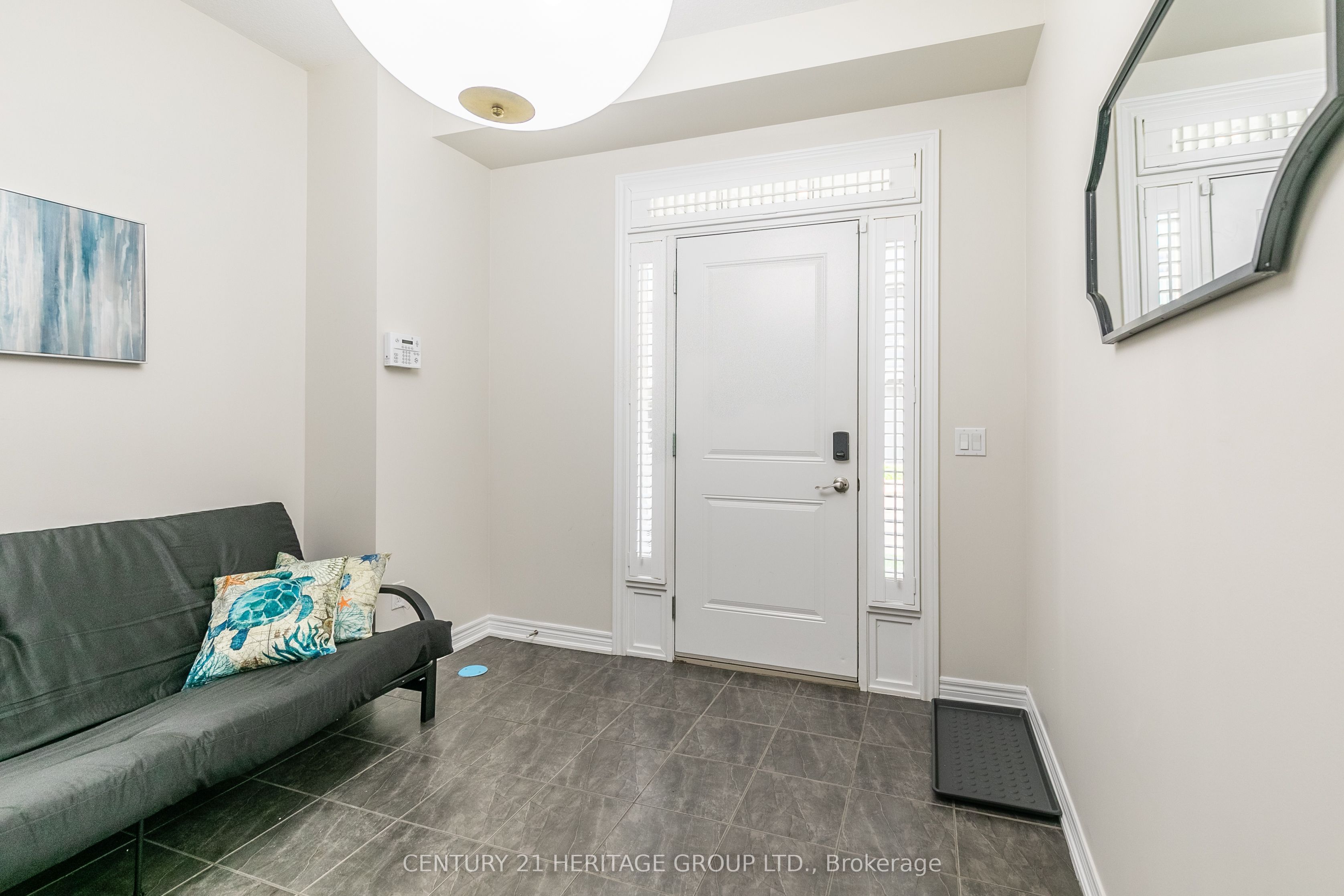 38 Southshore Crescent