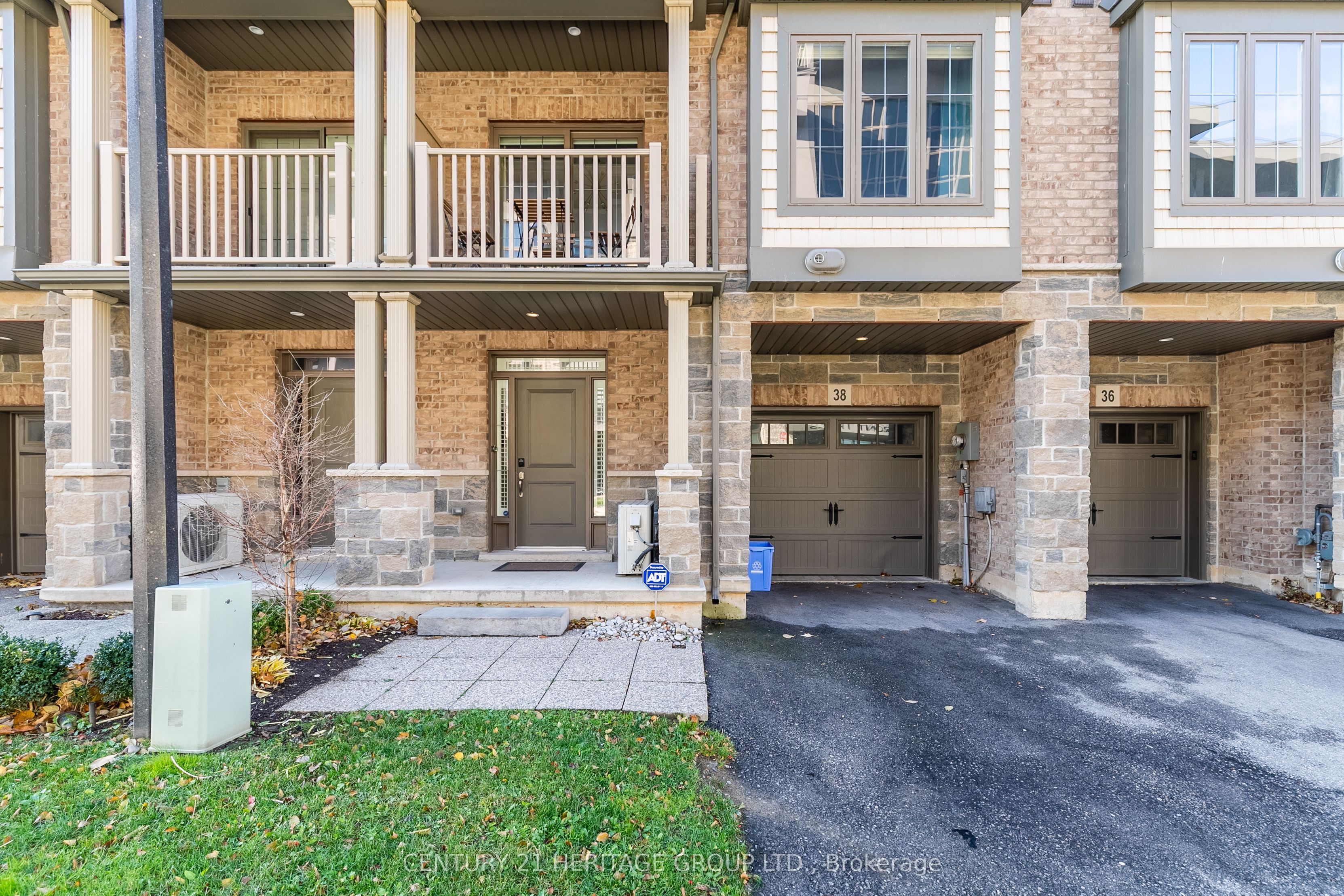38 Southshore Crescent