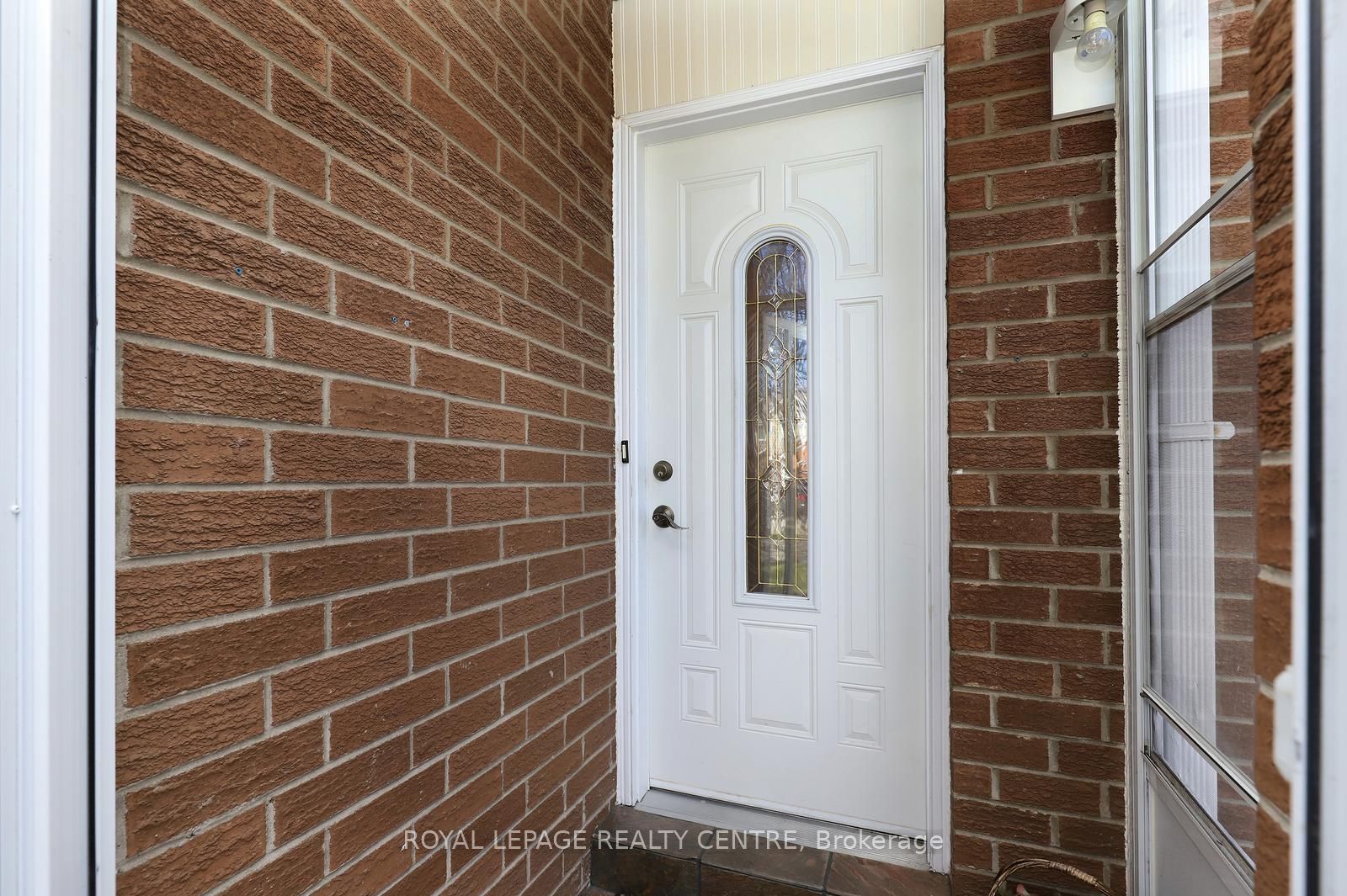 606 Hartfordshire Lane