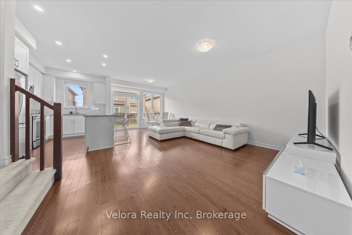 518 Vivera Place