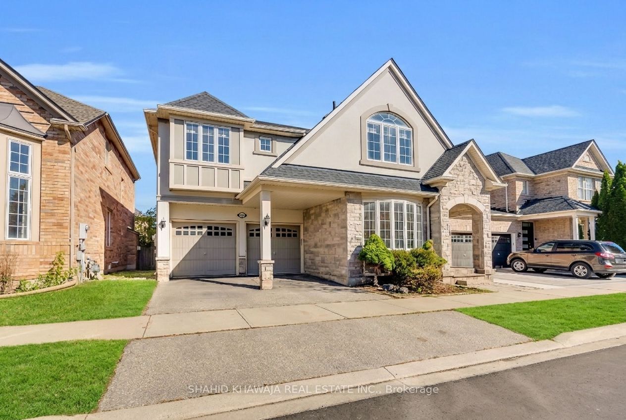 1493 Marshall Crescent
