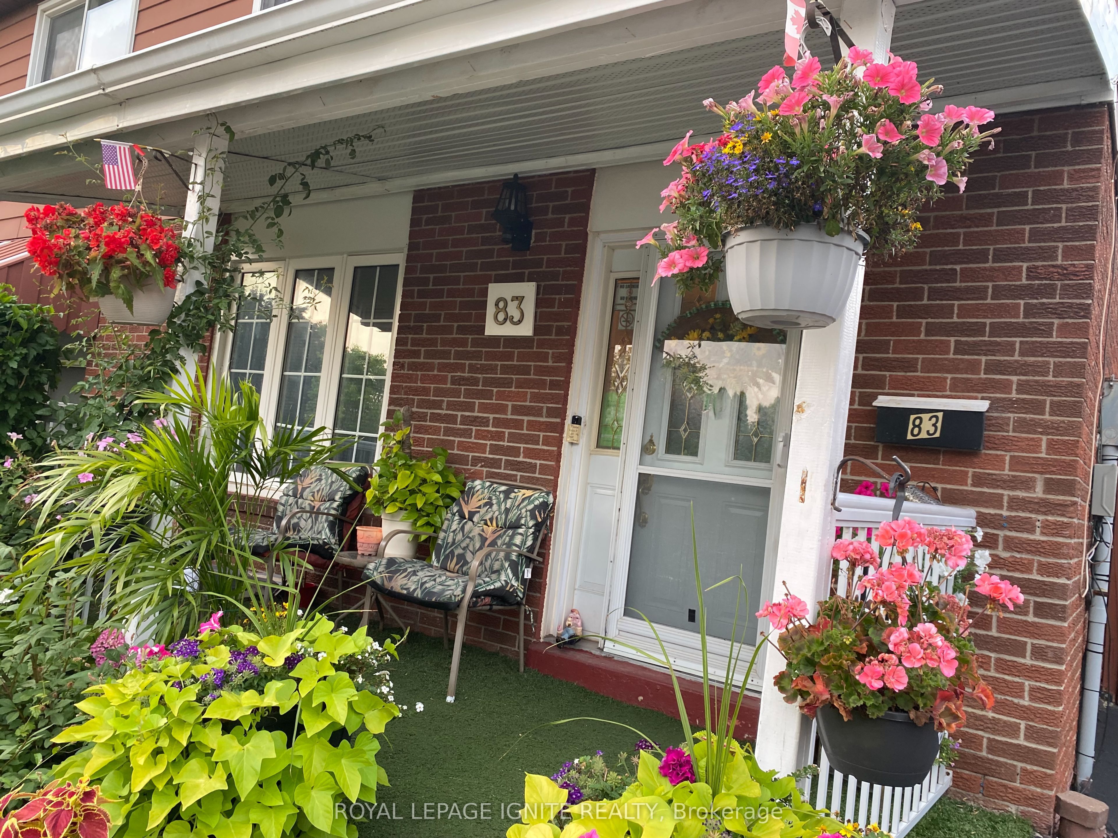 83 Coxworth Crescent