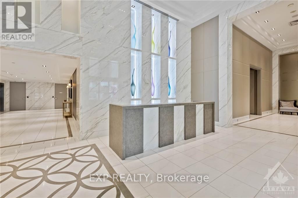 111 Champagne Avenue S 1107