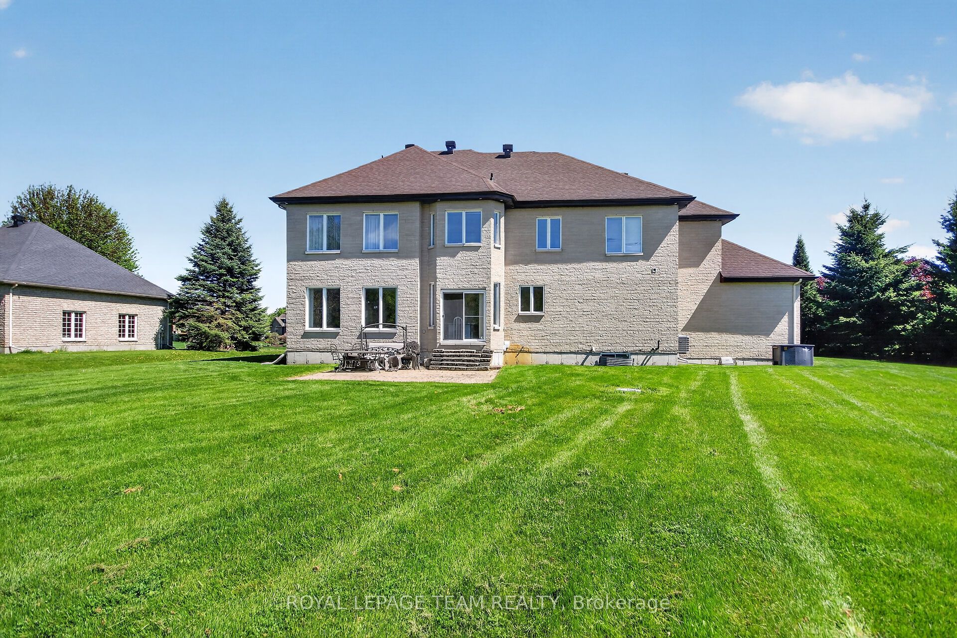 5472 Wicklow Drive