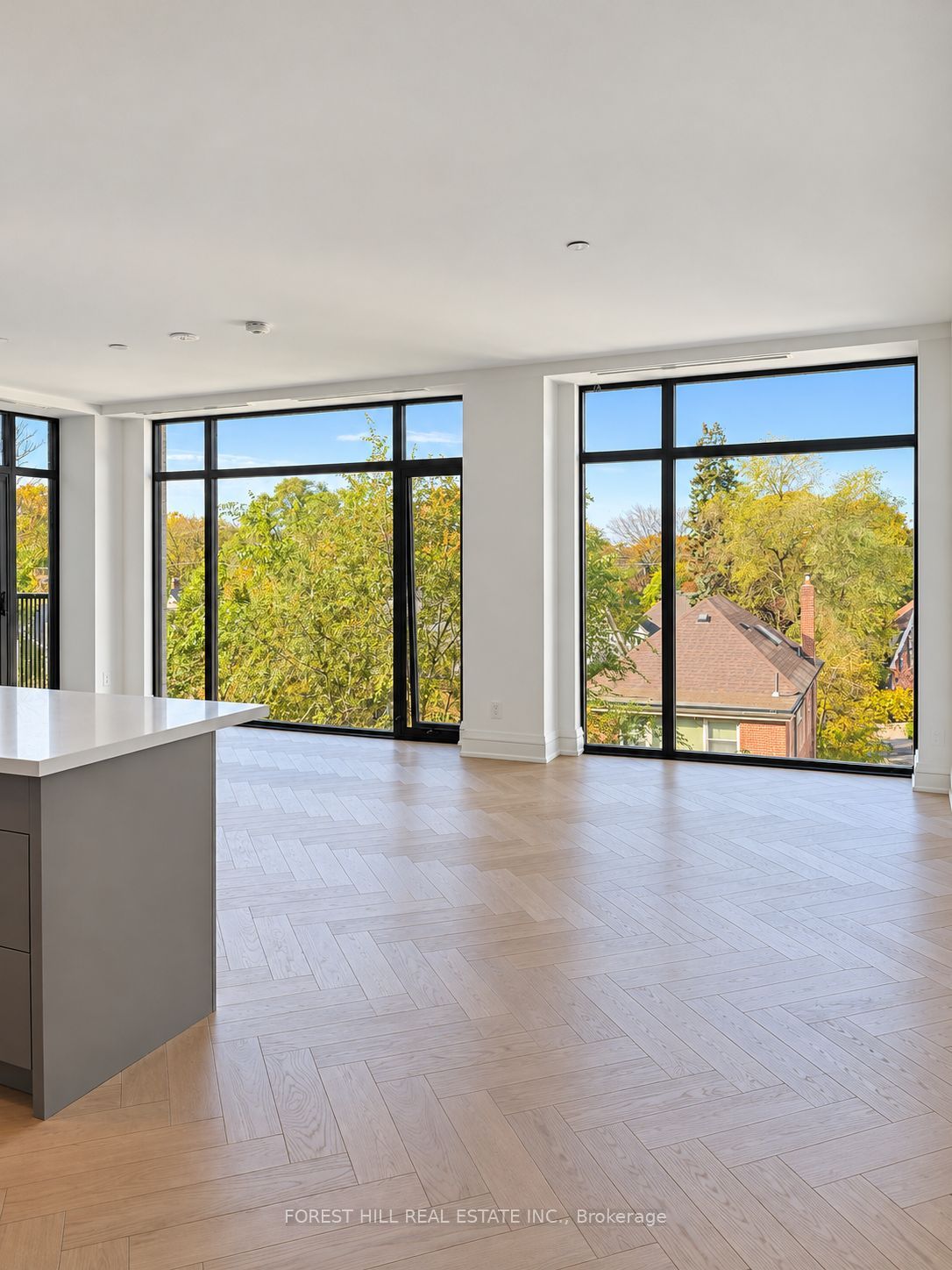2010 Bathurst Street 3B