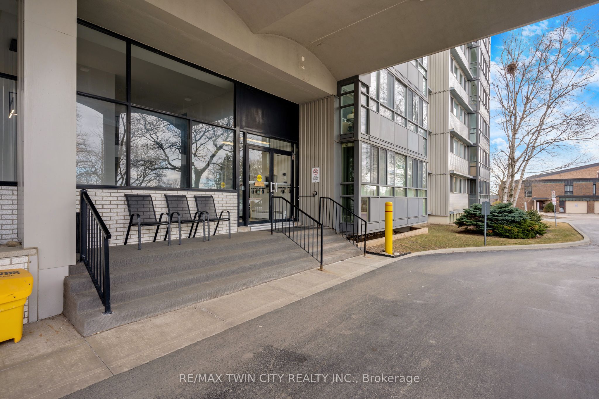 24 Midland Drive 708